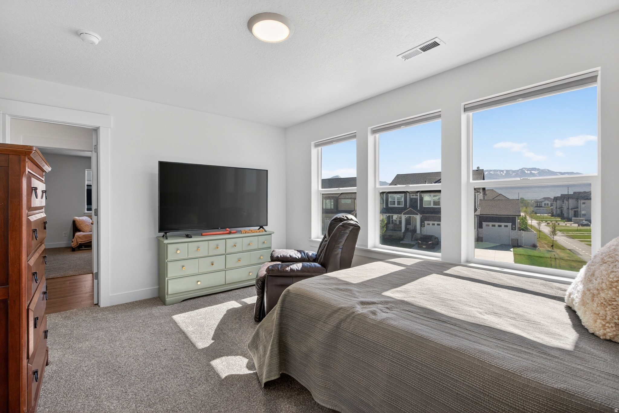RIVER POINT - Residential