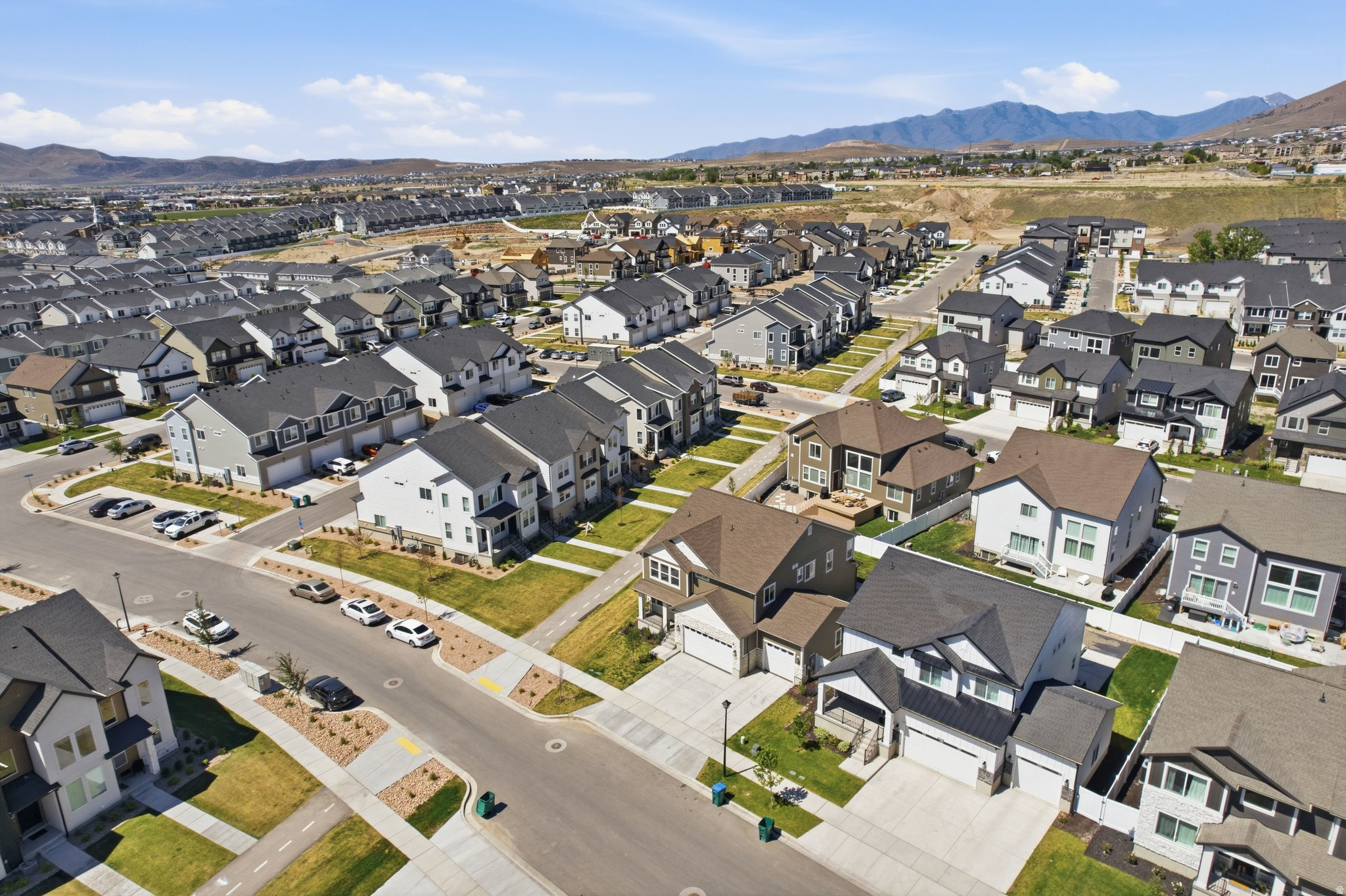 RIVER POINT - Residential