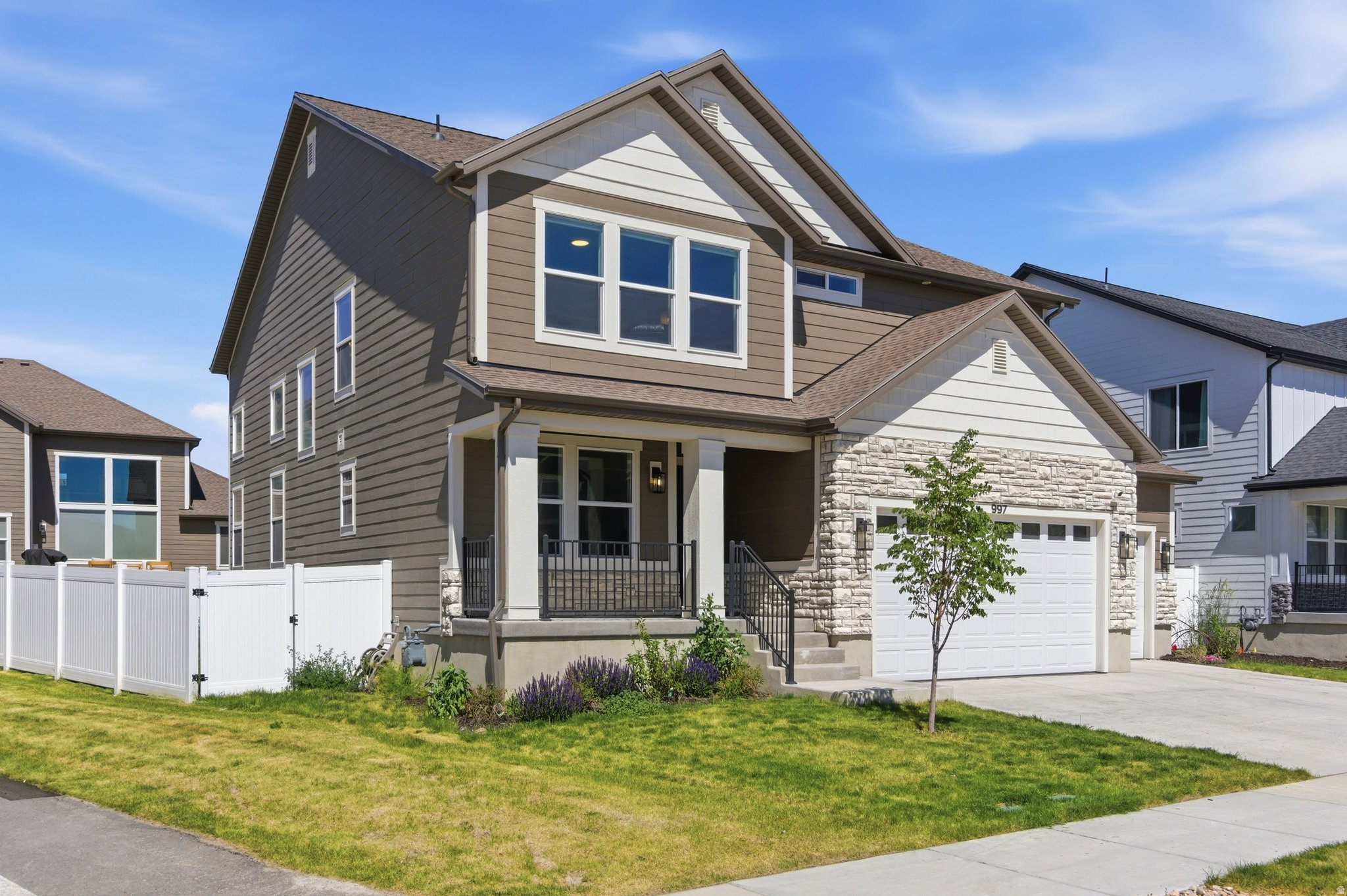 RIVER POINT - Residential