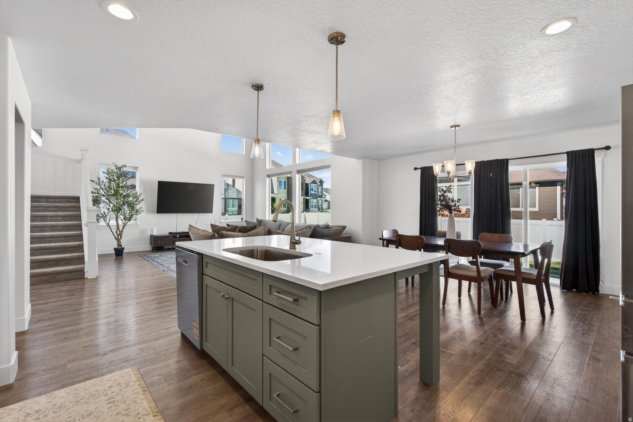 RIVER POINT - Residential