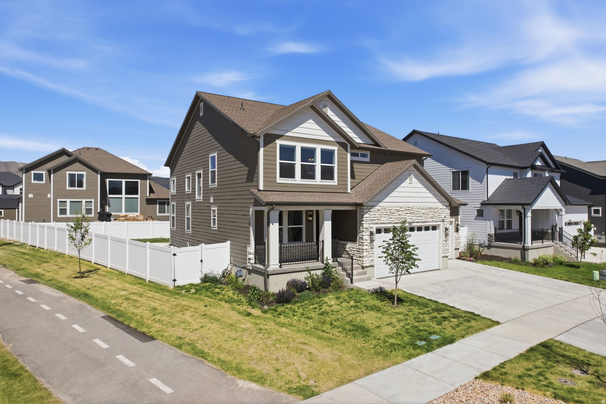 RIVER POINT - Residential