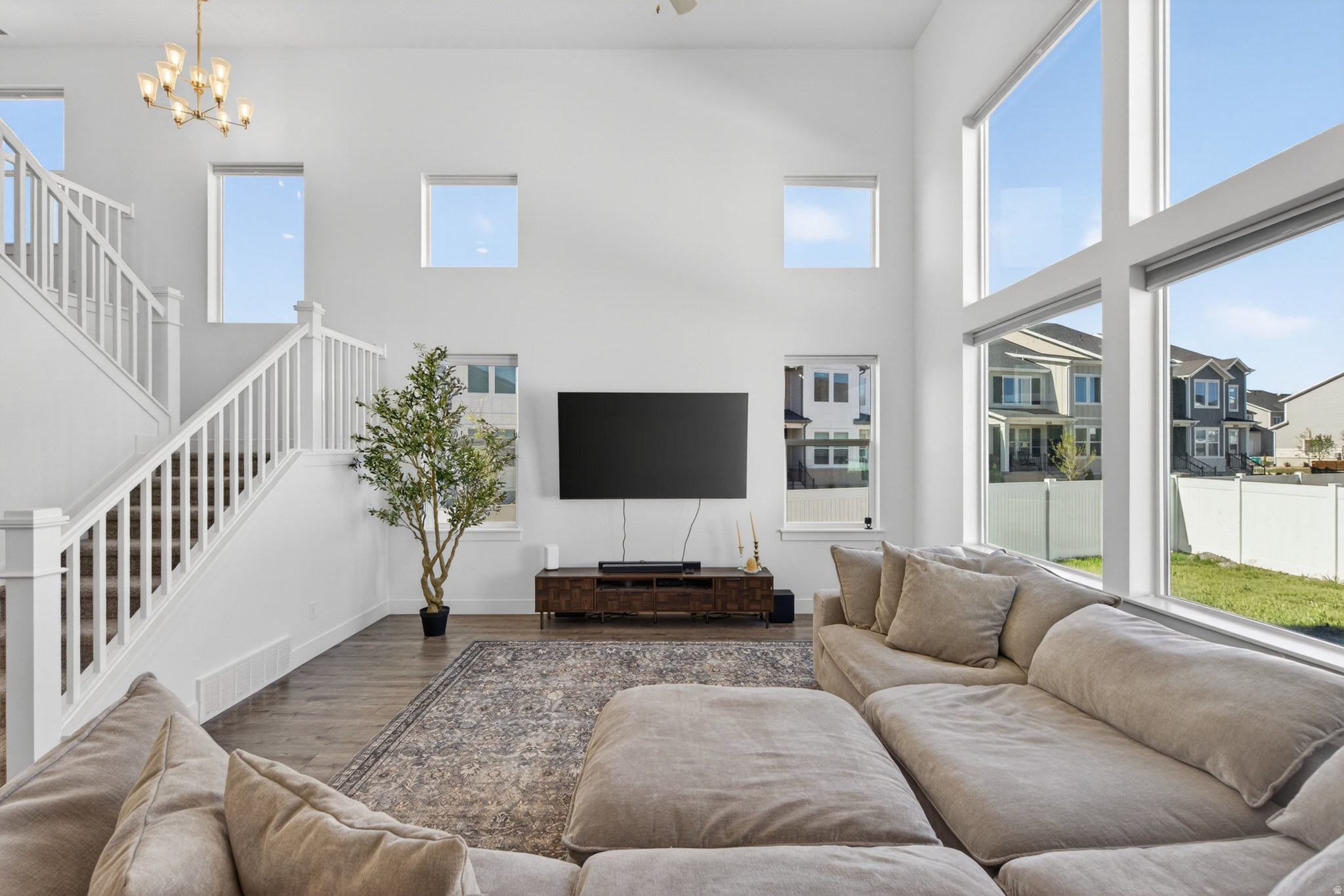RIVER POINT - Residential