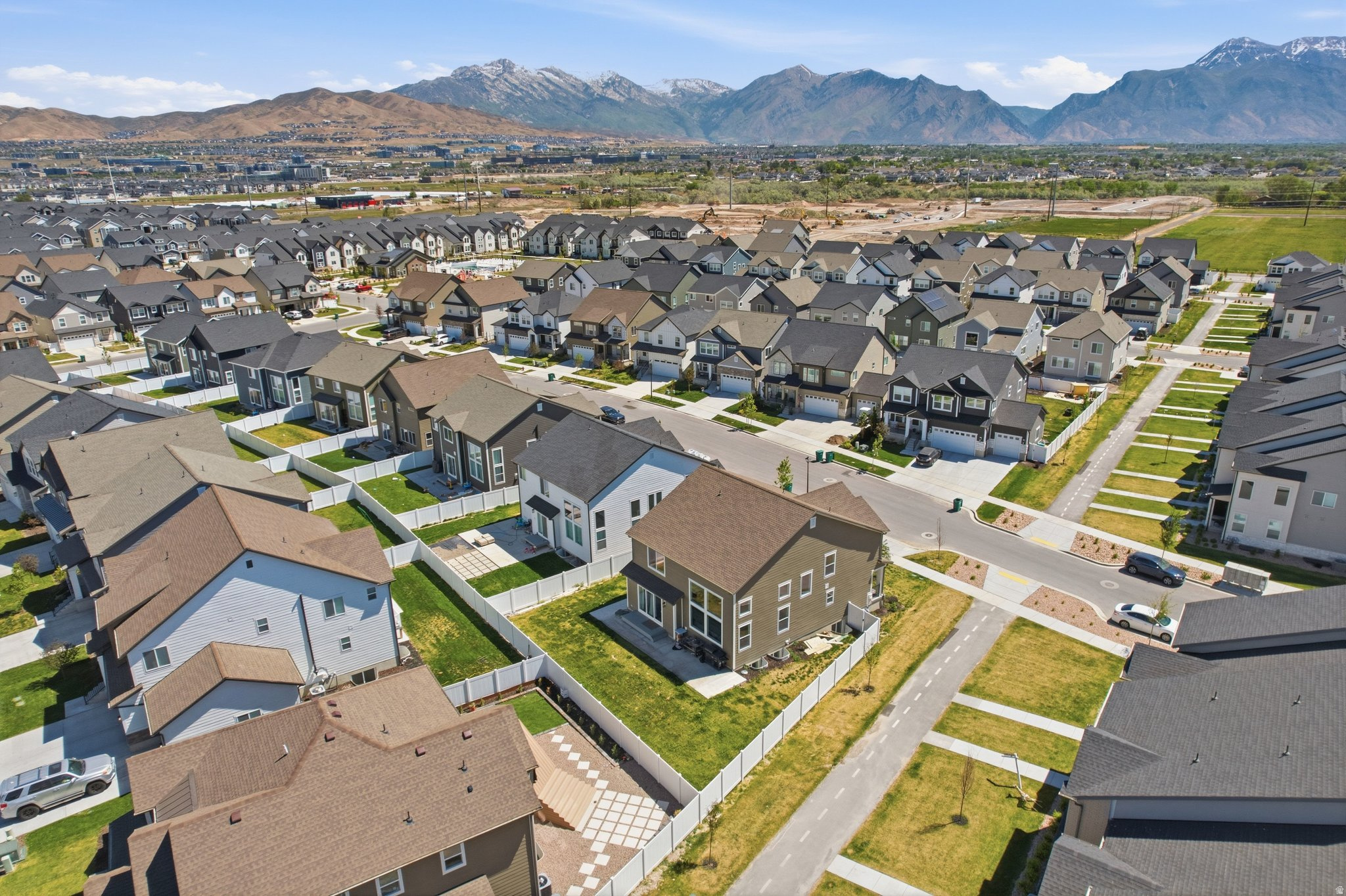 RIVER POINT - Residential