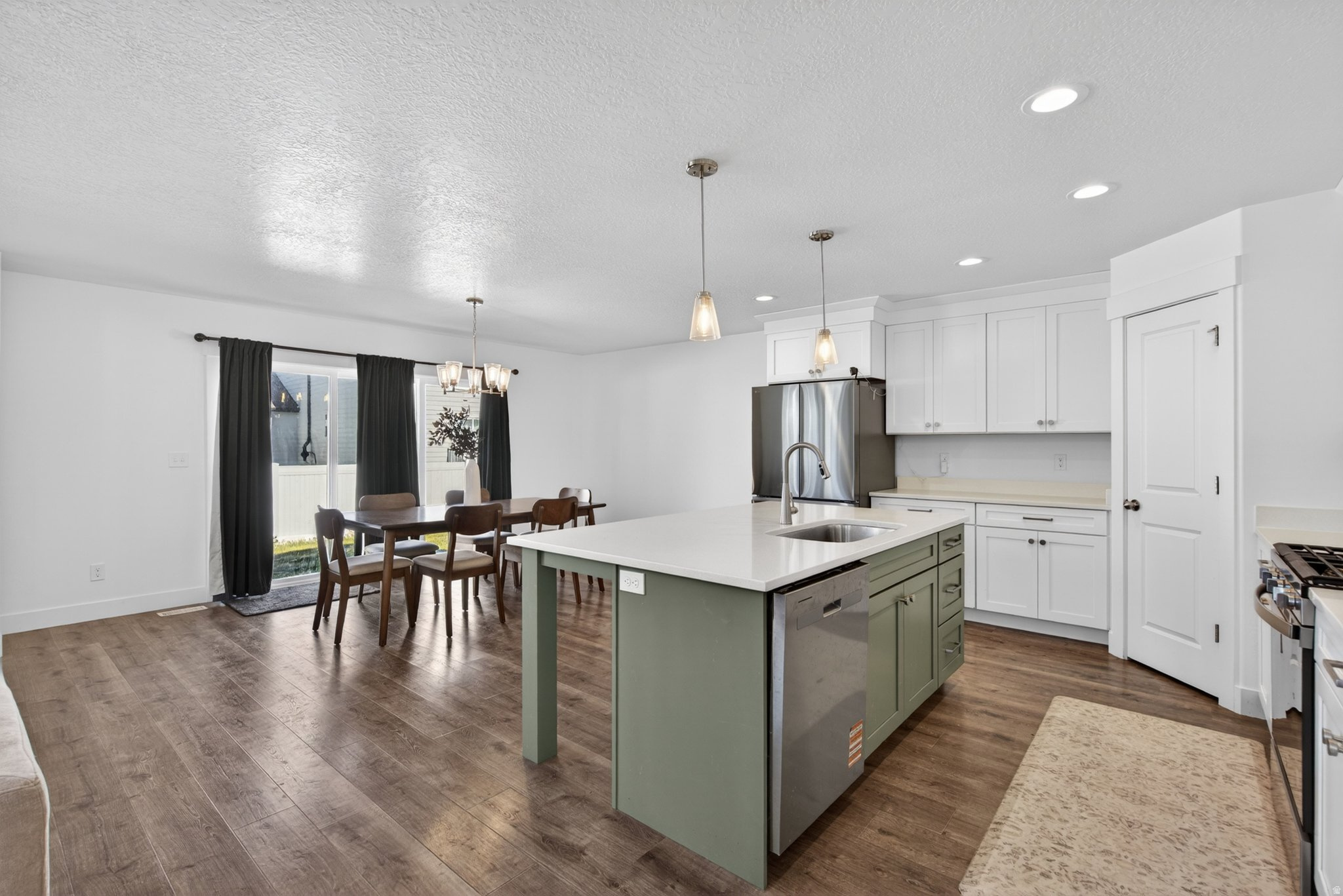 RIVER POINT - Residential