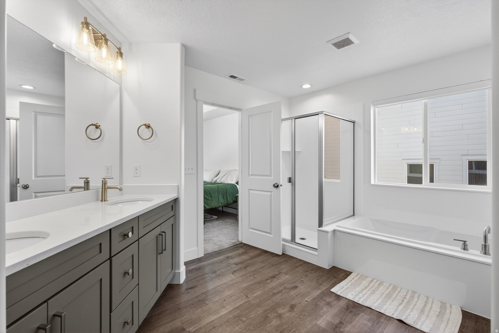 RIVER POINT - Residential
