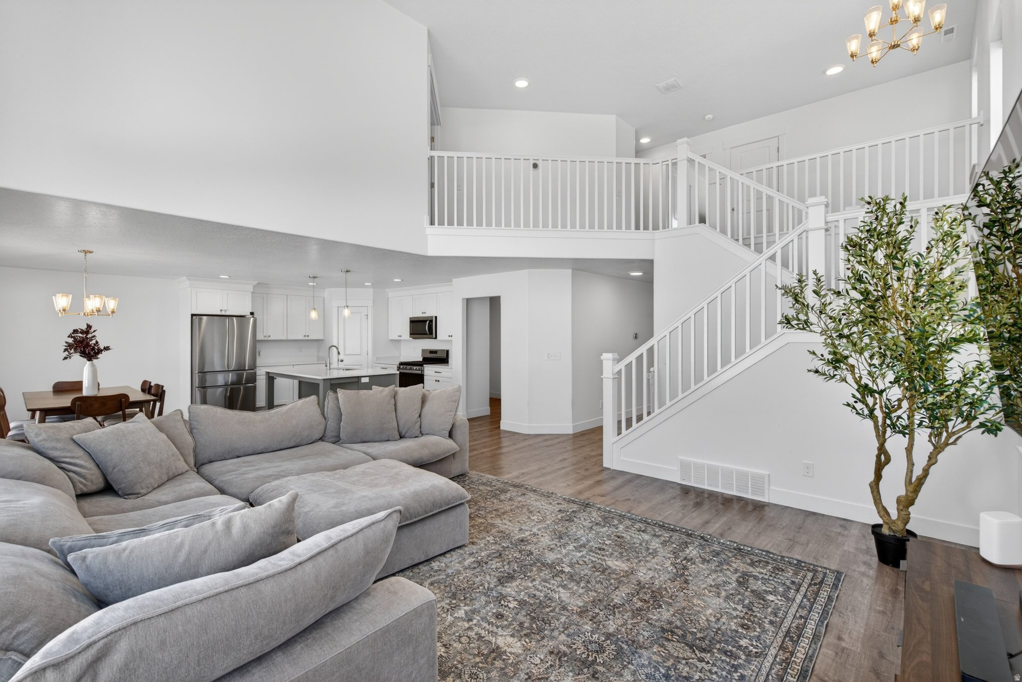 RIVER POINT - Residential