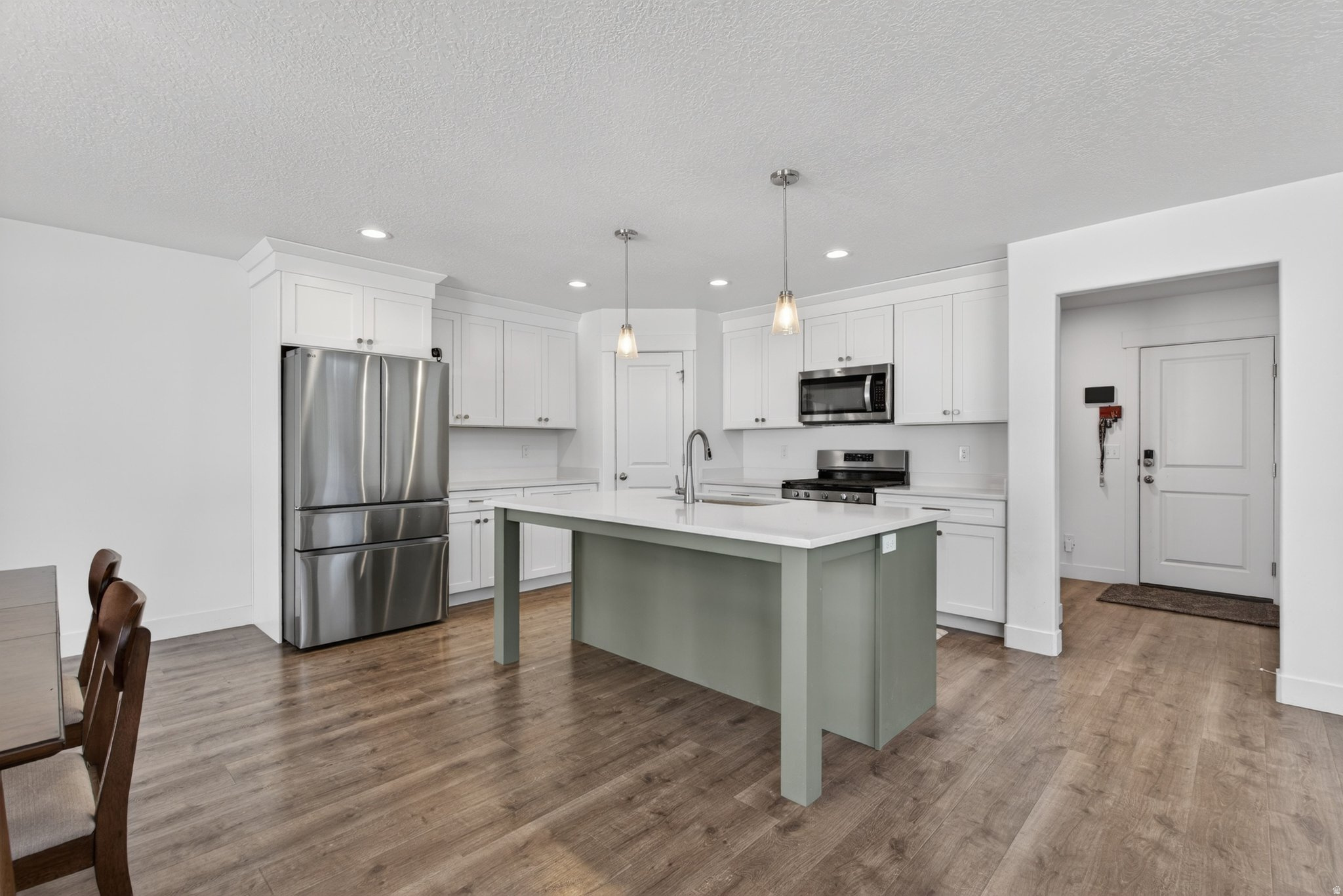 RIVER POINT - Residential