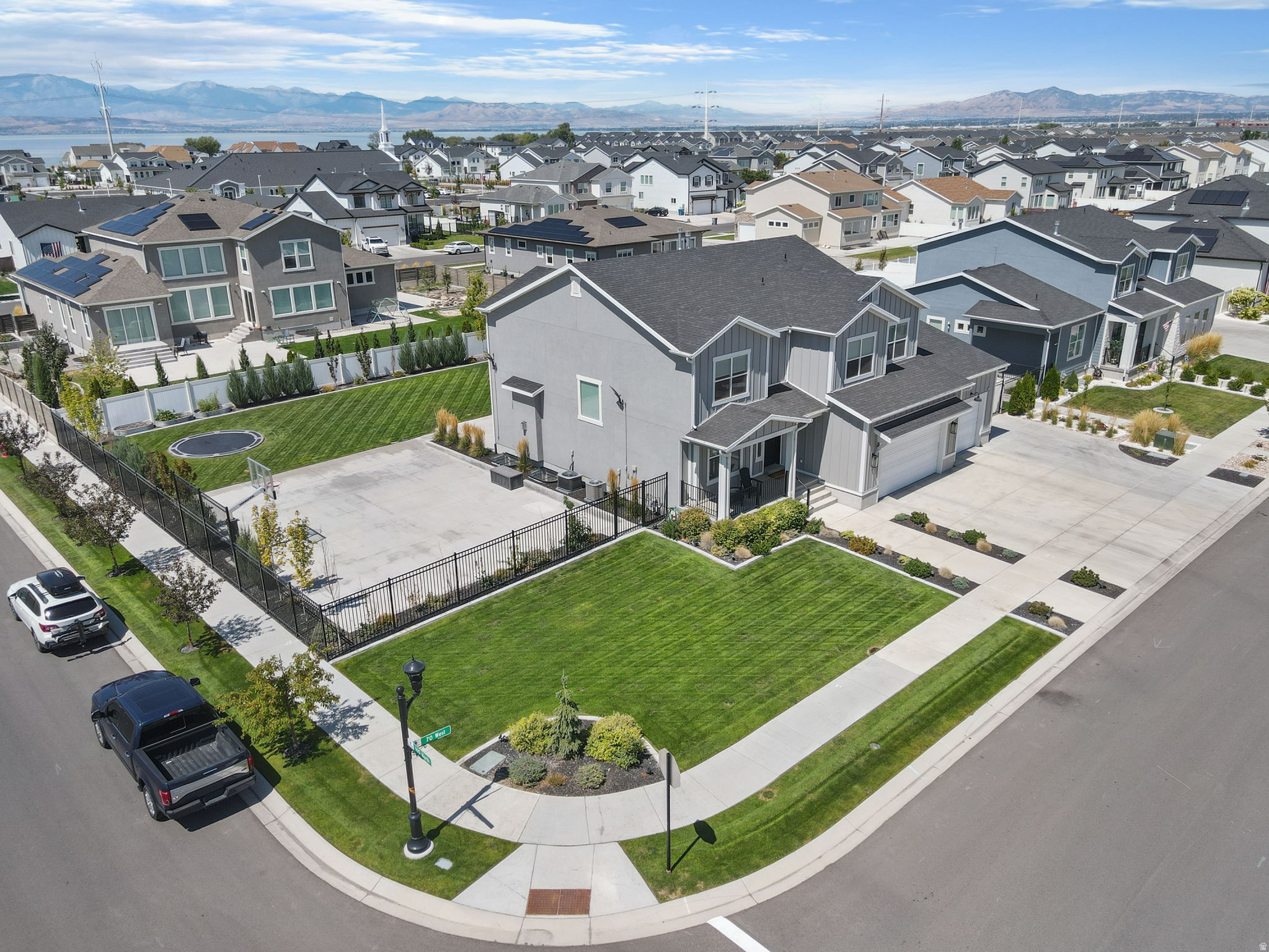 HAMPTON AT WATERS EDGE - Residential