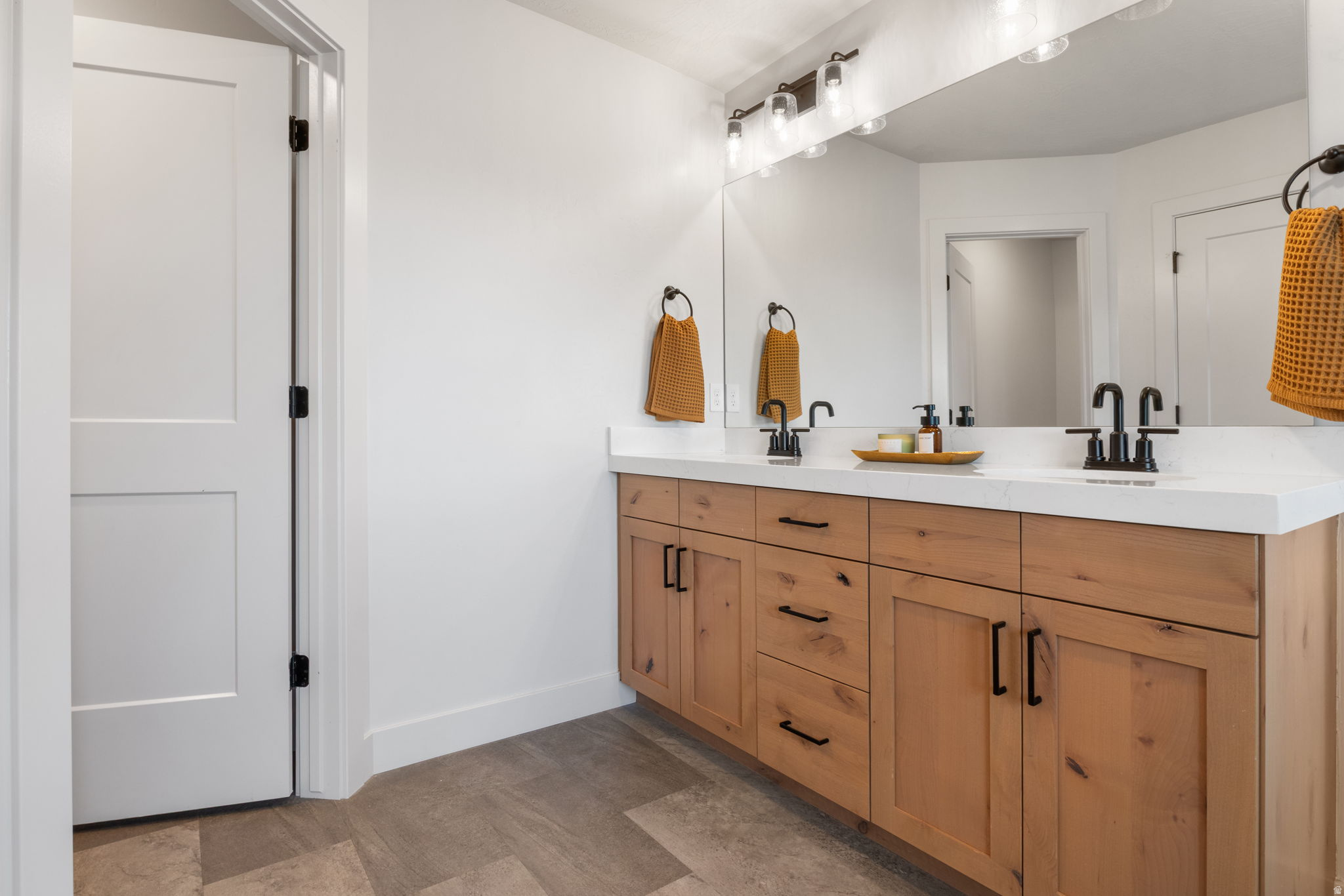 HAMPTON AT WATERS EDGE - Residential