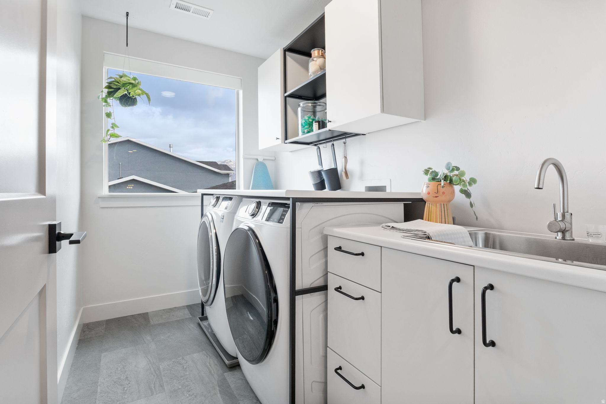 HAMPTON AT WATERS EDGE - Residential