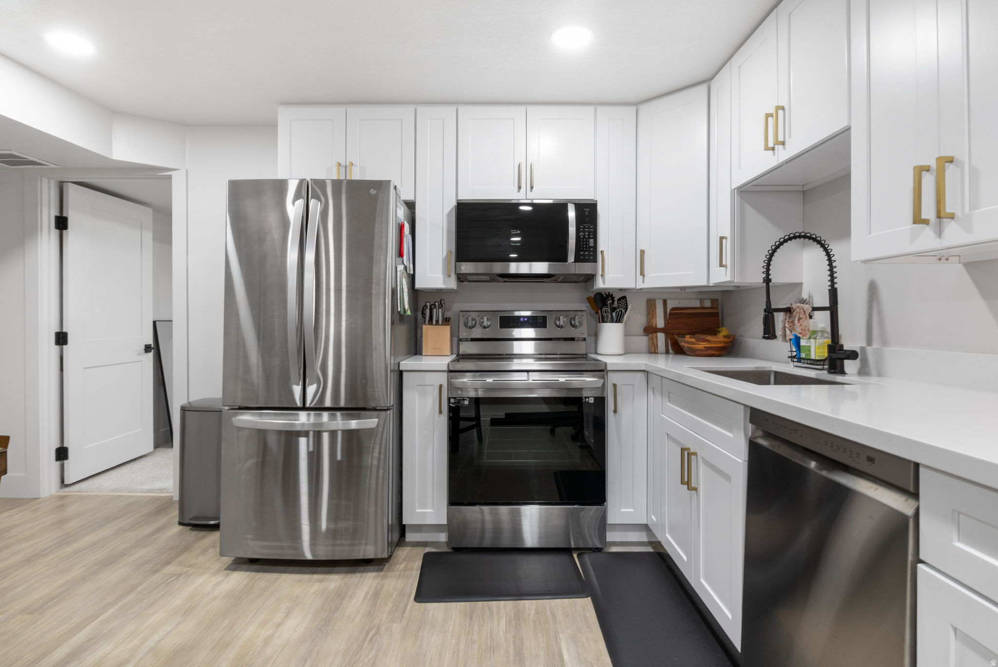 HAMPTON AT WATERS EDGE - Residential