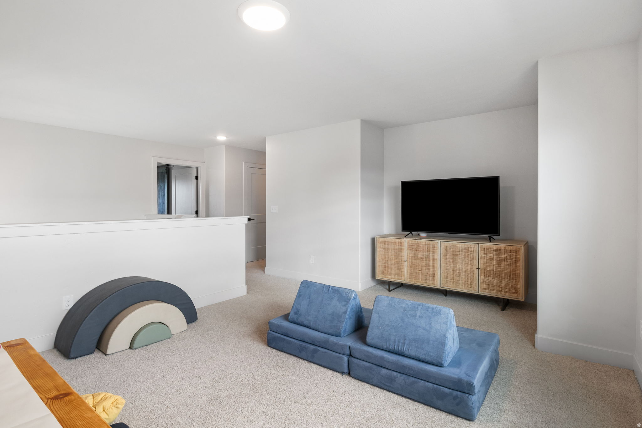 HAMPTON AT WATERS EDGE - Residential