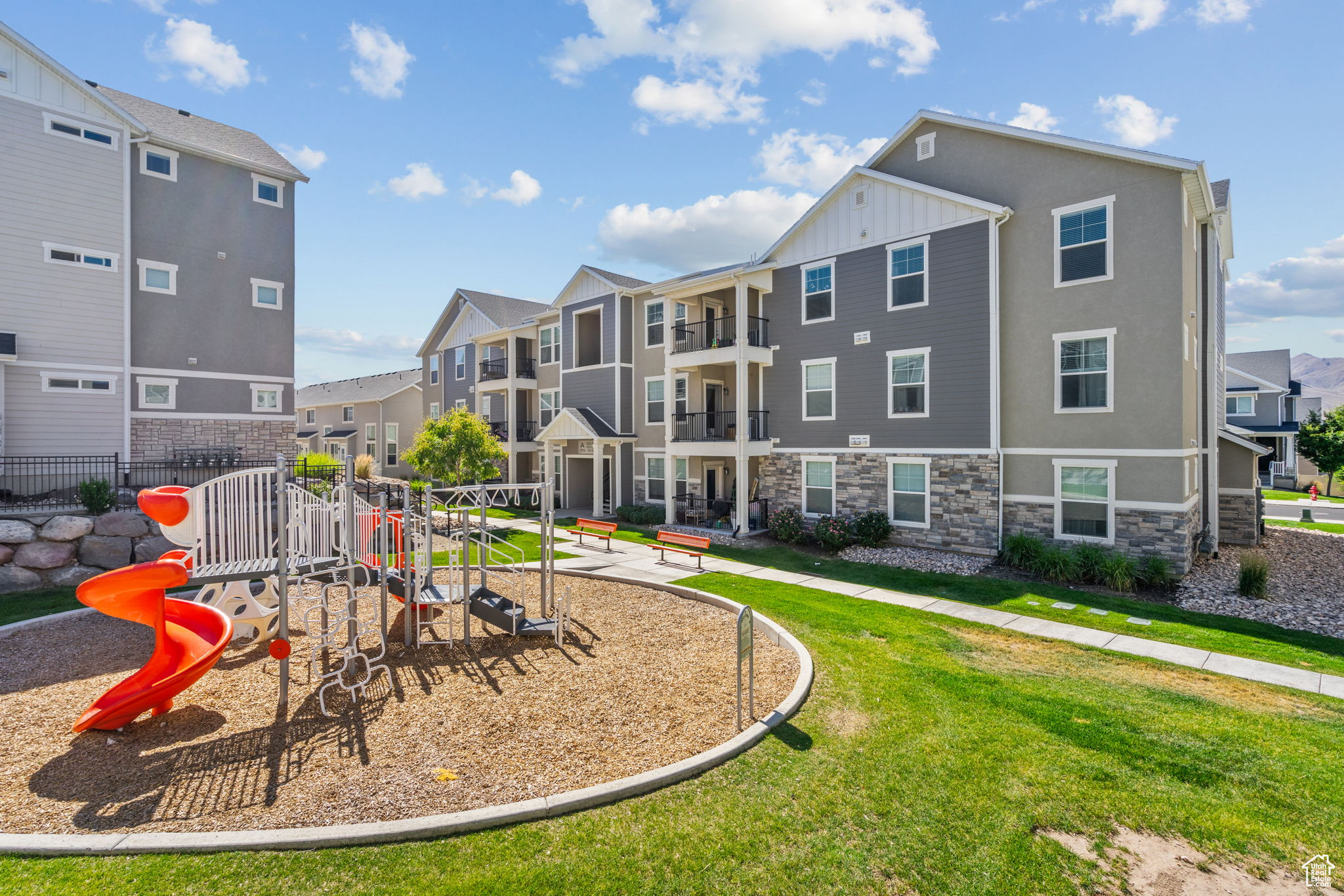 QUAILHILL - Residential