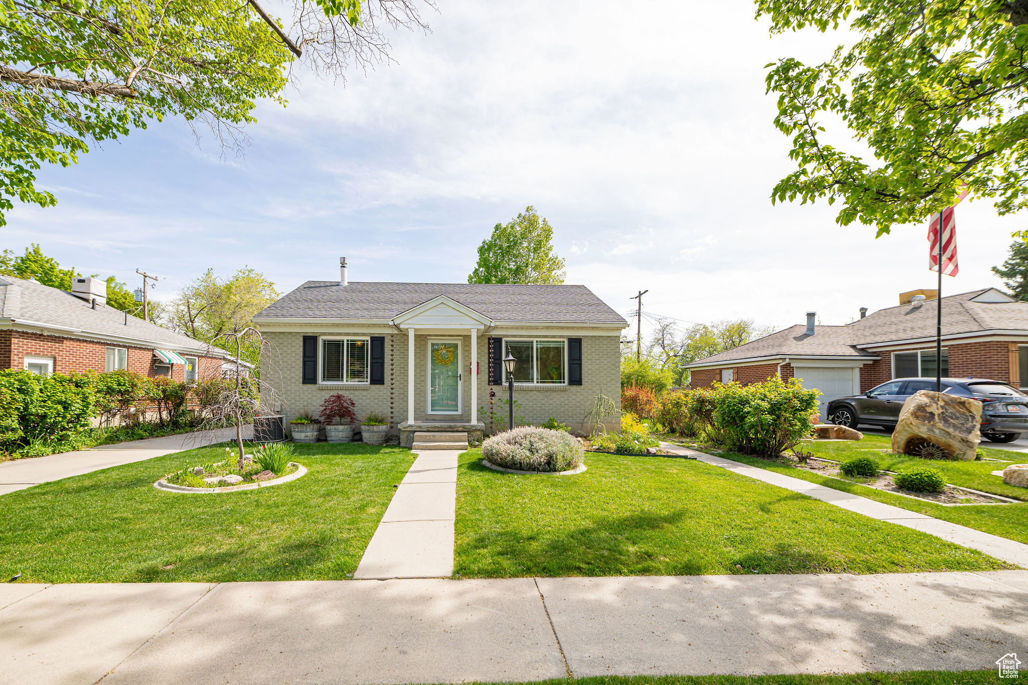 963 W Signora Dr, Salt Lake City, Utah image 2