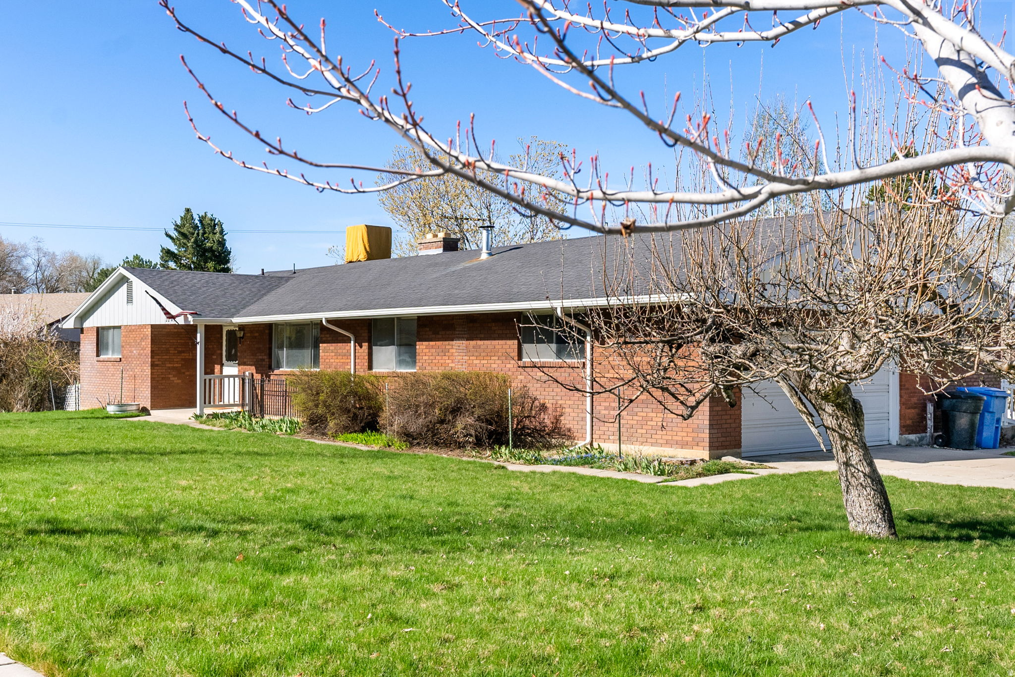 COUNTRY ESTATES SUBD - Residential