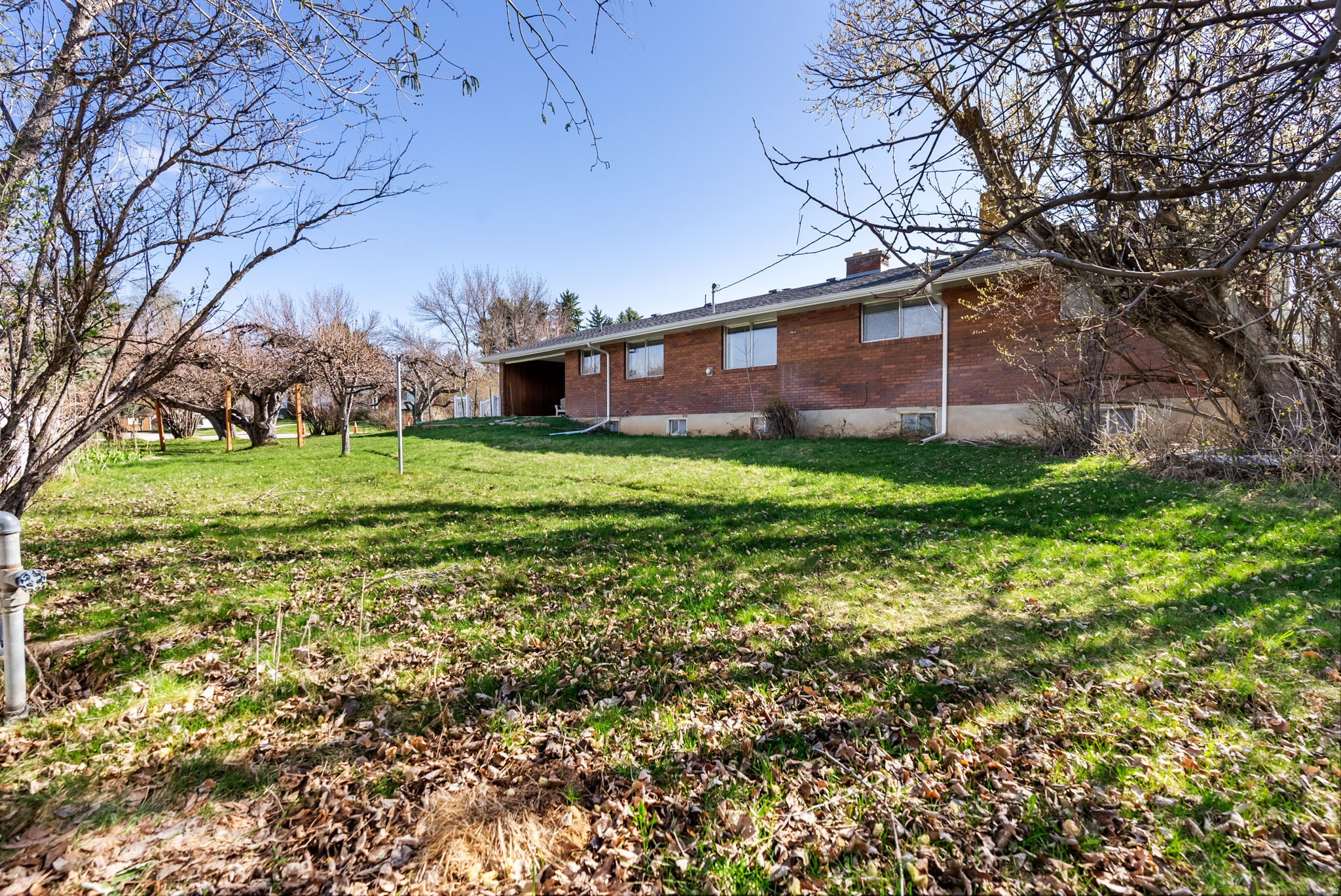 COUNTRY ESTATES SUBD - Residential