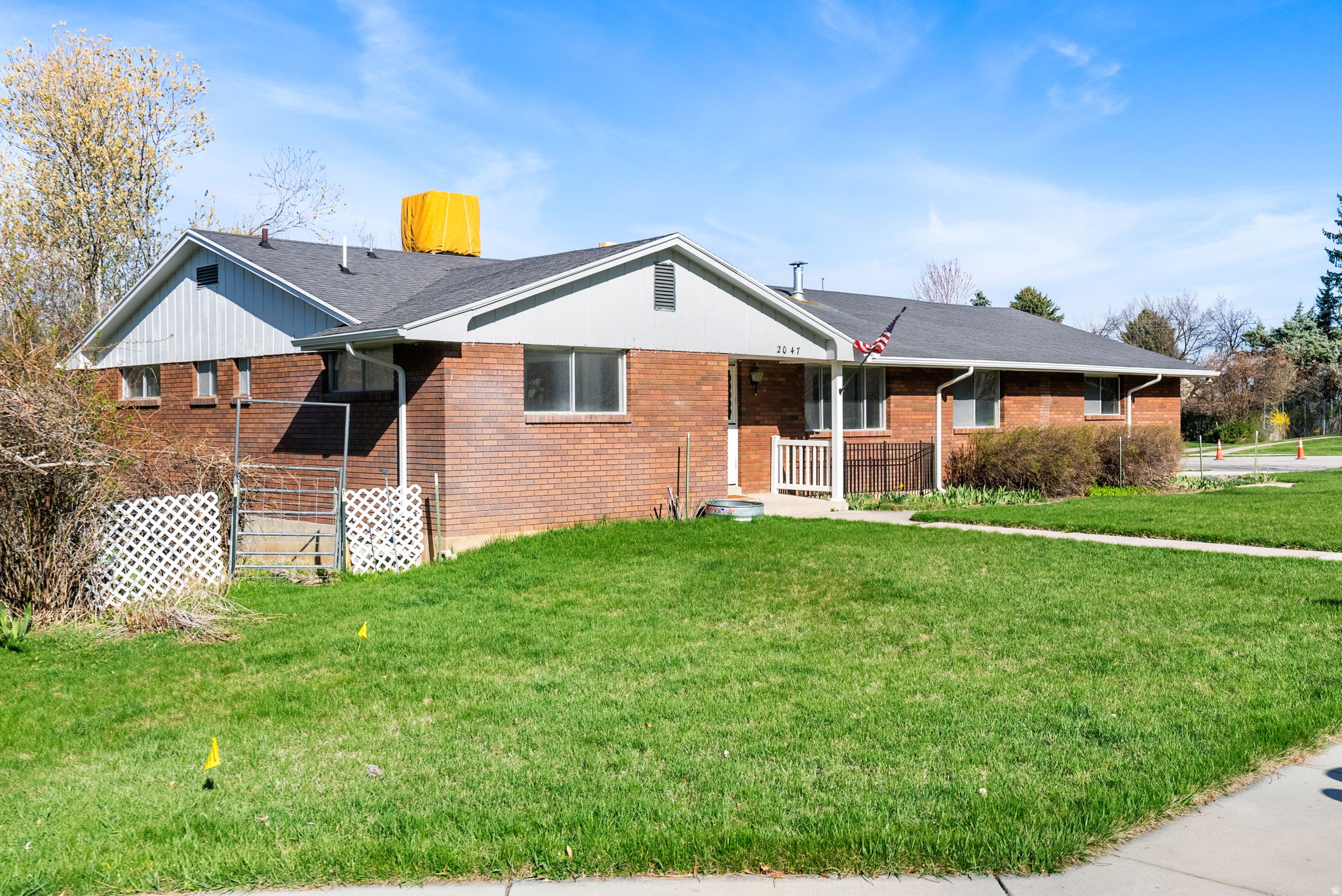 COUNTRY ESTATES SUBD - Residential