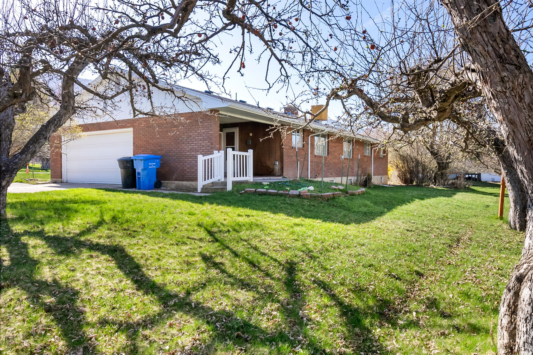 COUNTRY ESTATES SUBD - Residential