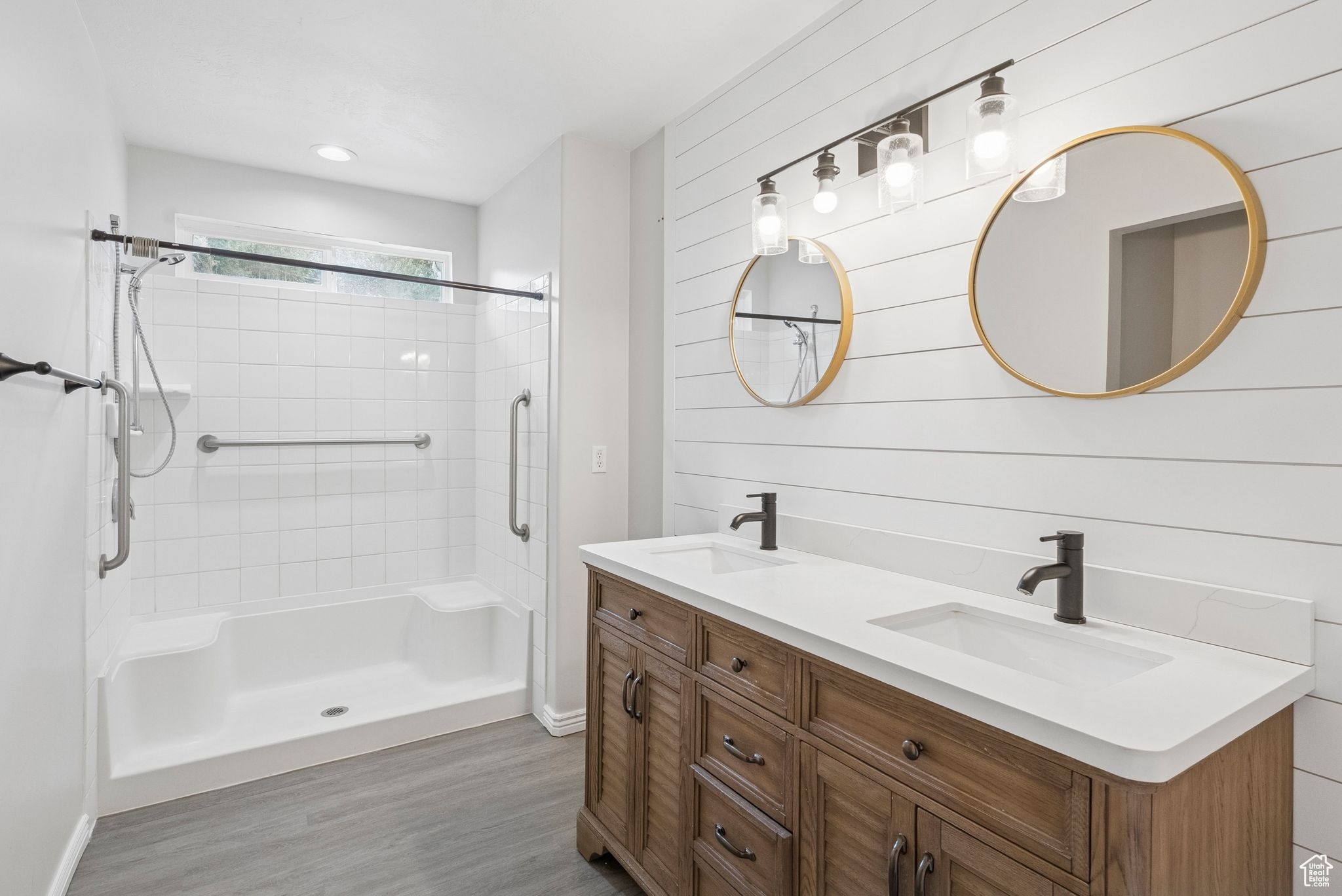 OAKRIDGE PARK ESTATE - Residential