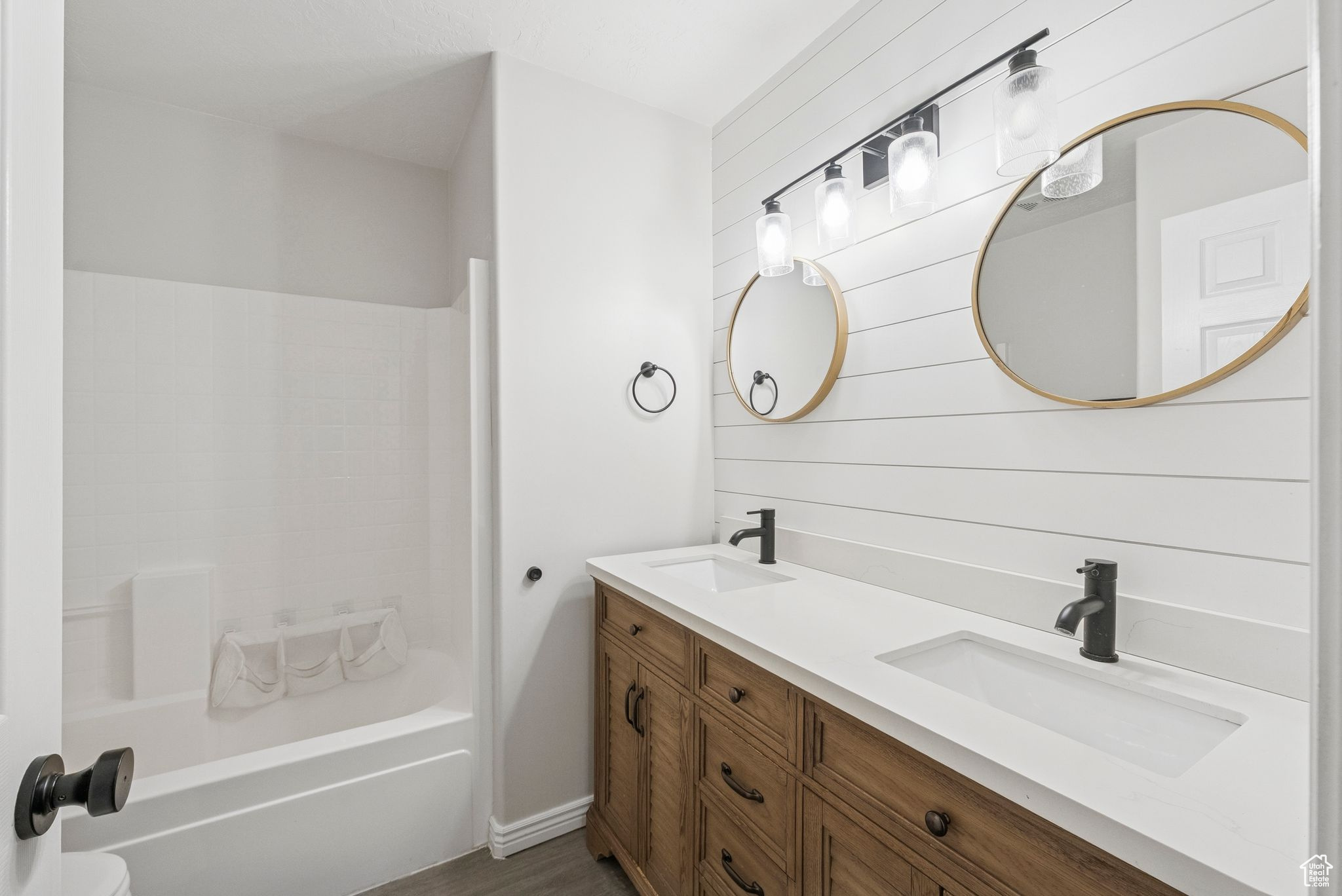 OAKRIDGE PARK ESTATE - Residential