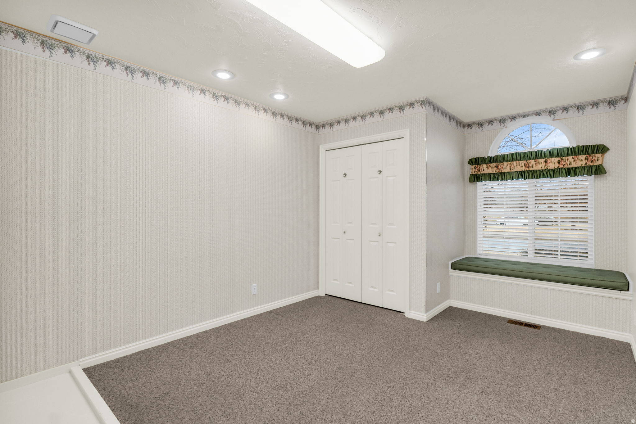 CORNERSTONE CONDO - Residential Income