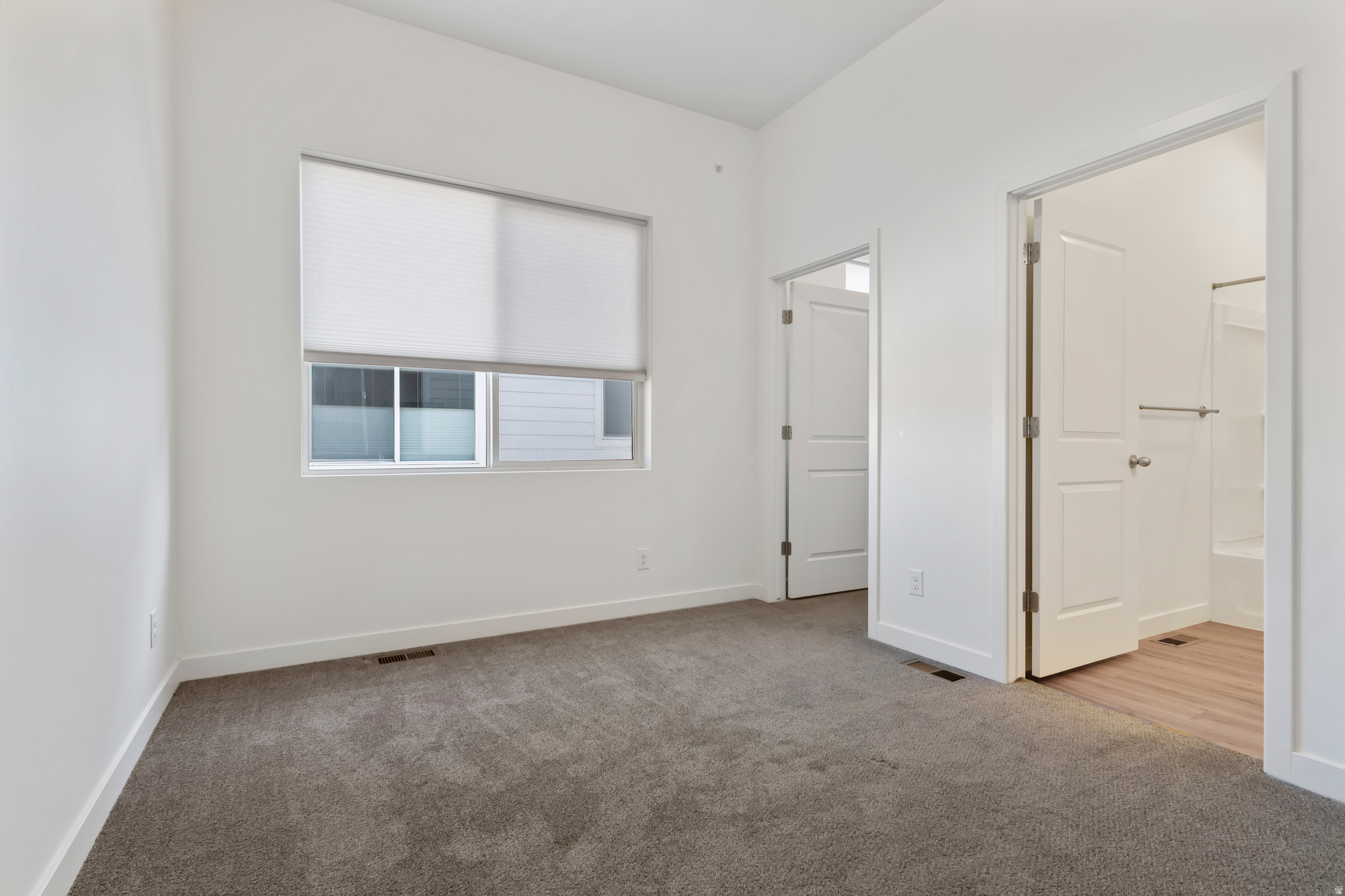 THE PARAMOUNT CONDOMINIUMS - Residential