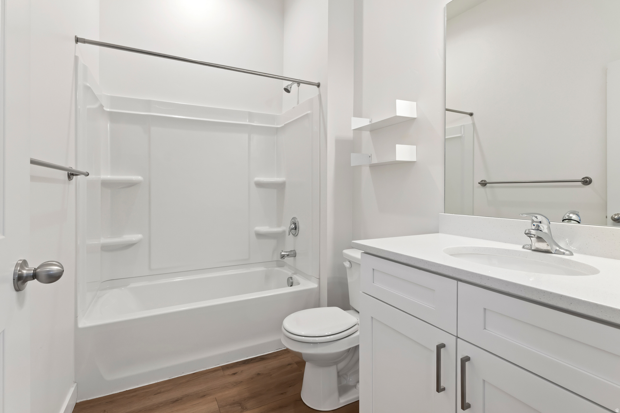 THE PARAMOUNT CONDOMINIUMS - Residential