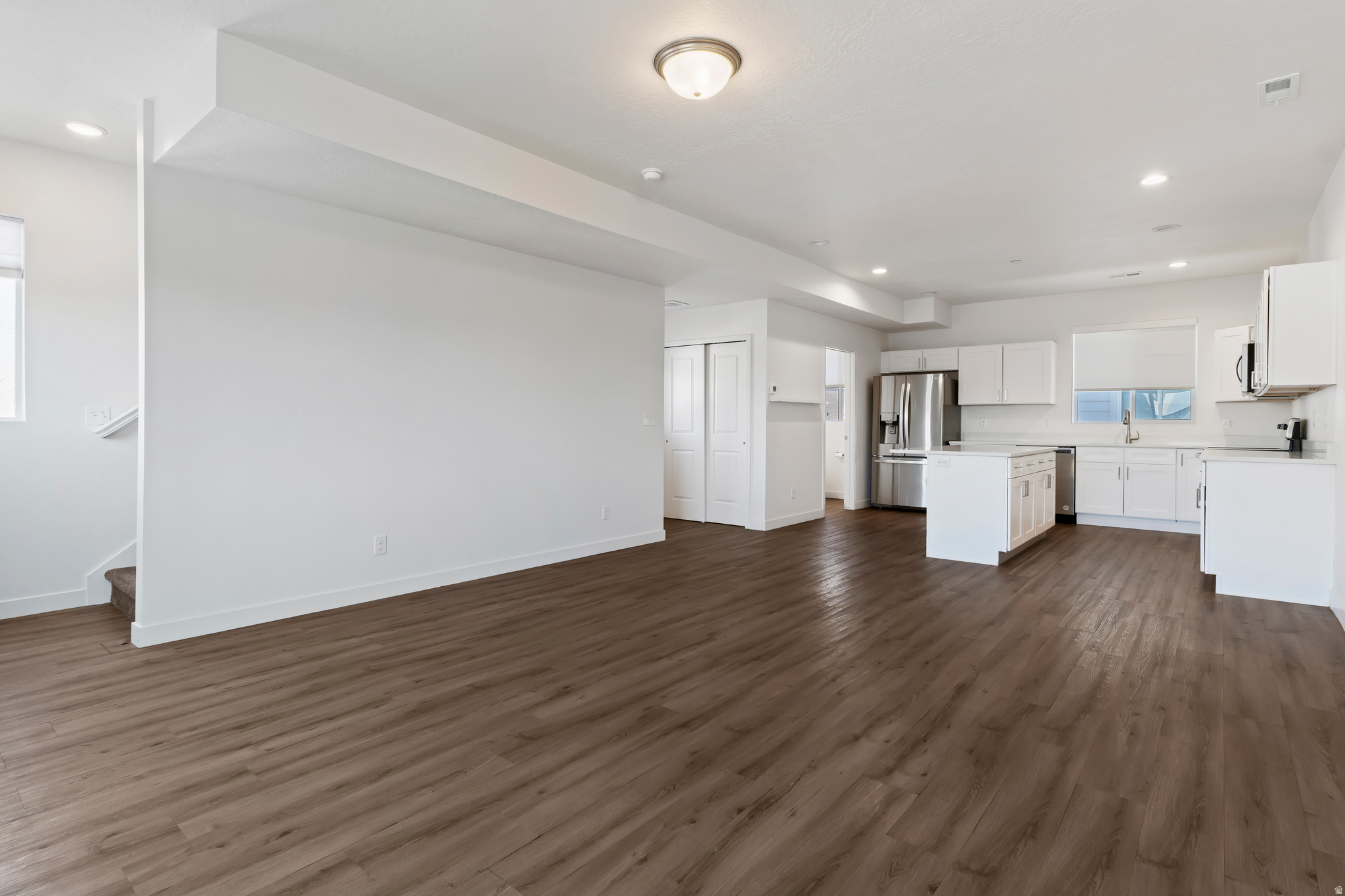 THE PARAMOUNT CONDOMINIUMS - Residential