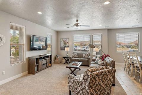 Tiny photo for 2335 N CANYON DR, Washington, UT 84780 (MLS # 2158725)