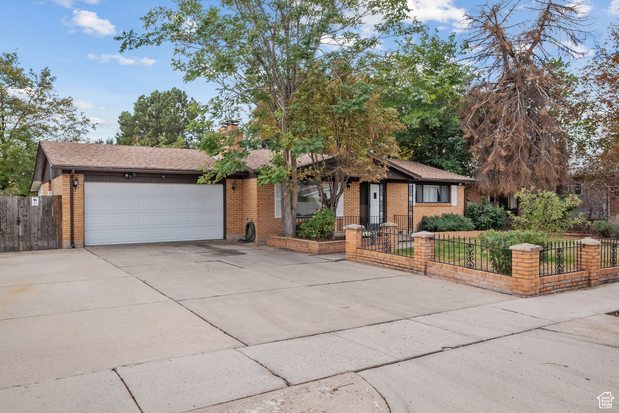 COLONY NORTH - Residential
