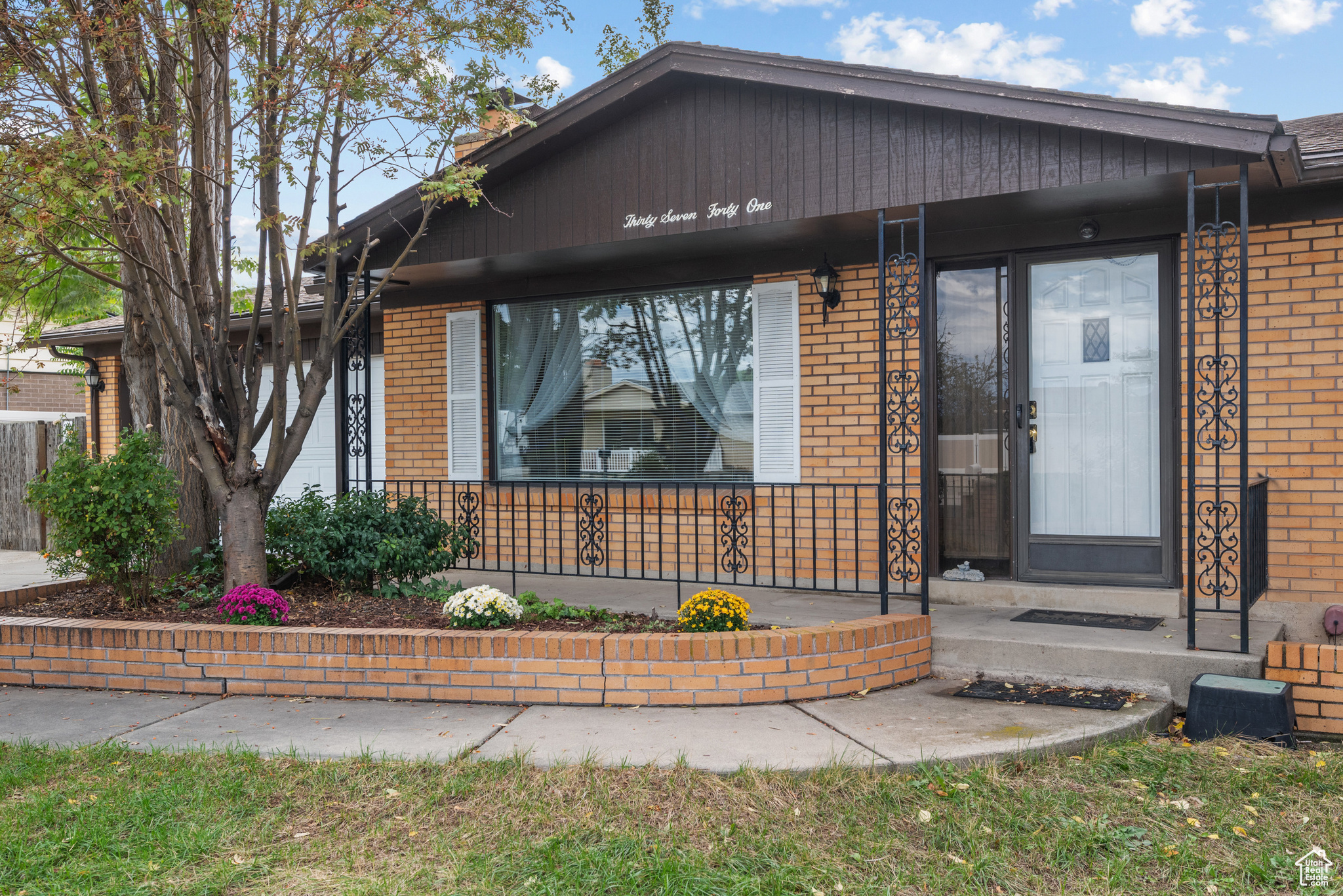 COLONY NORTH - Residential