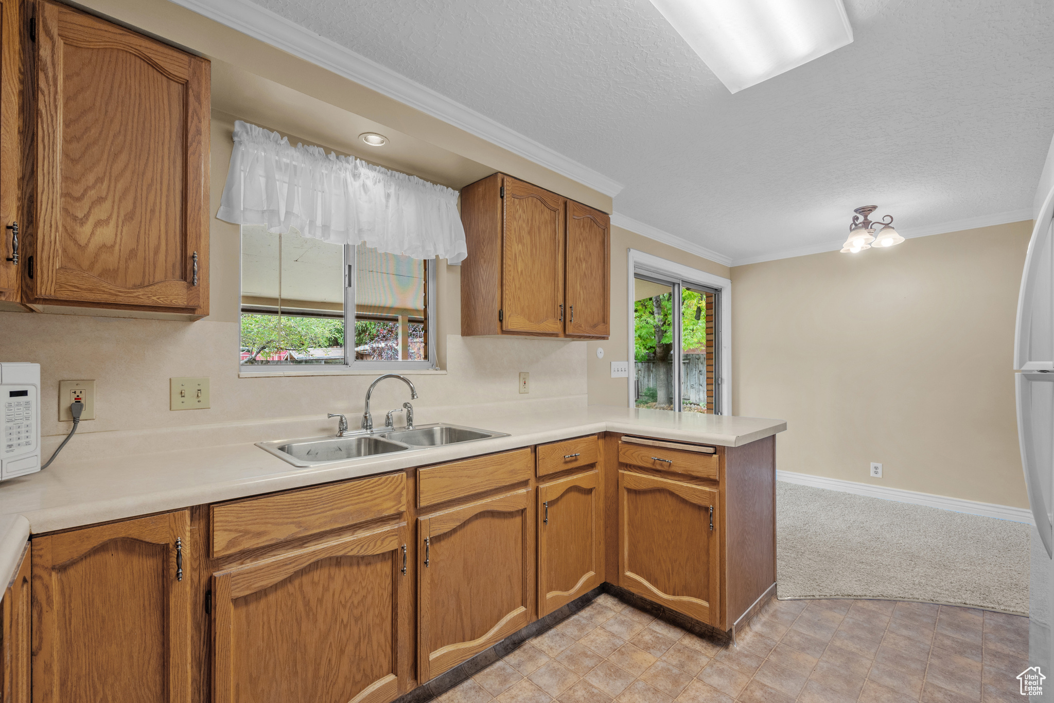 COLONY NORTH - Residential