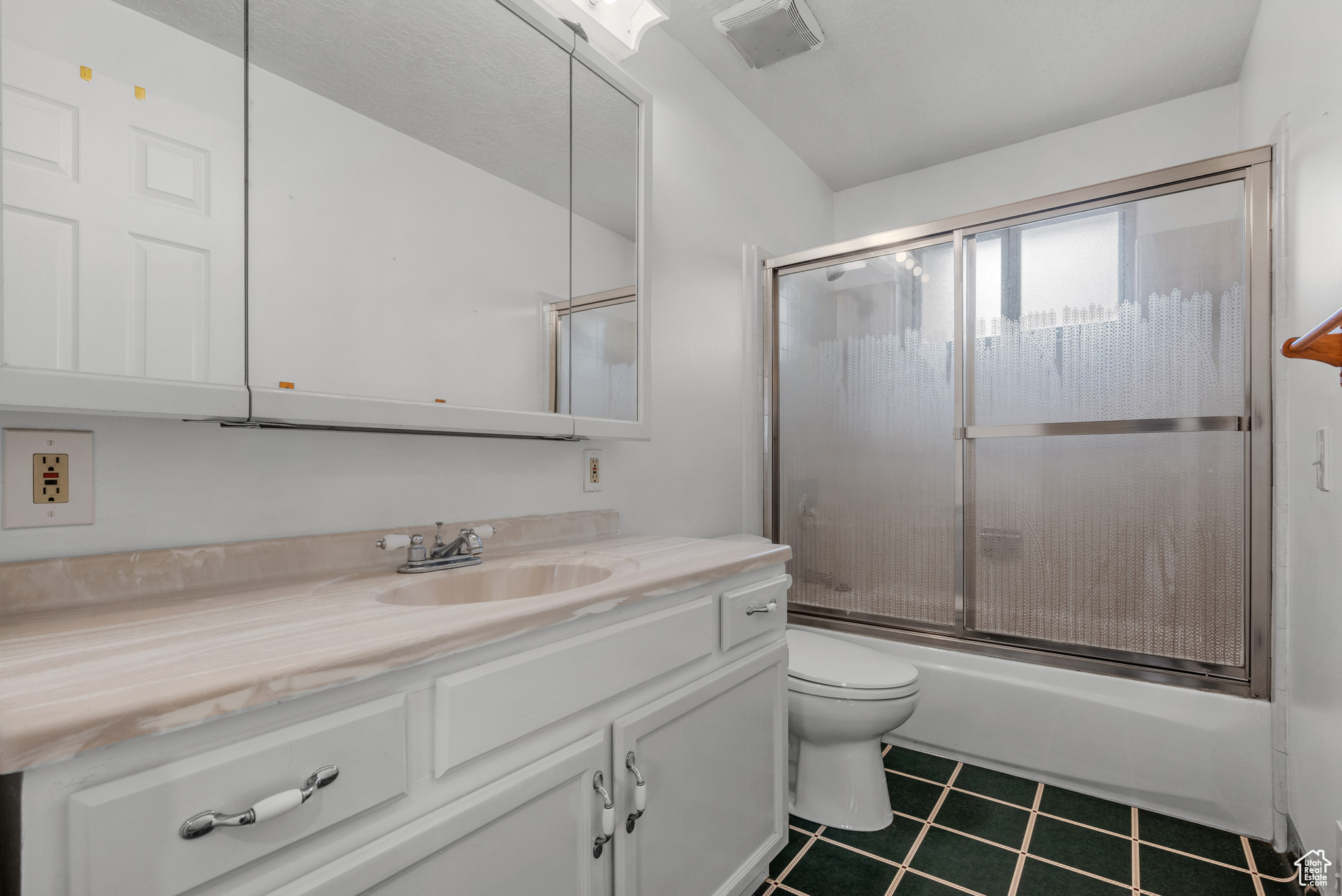 COLONY NORTH - Residential