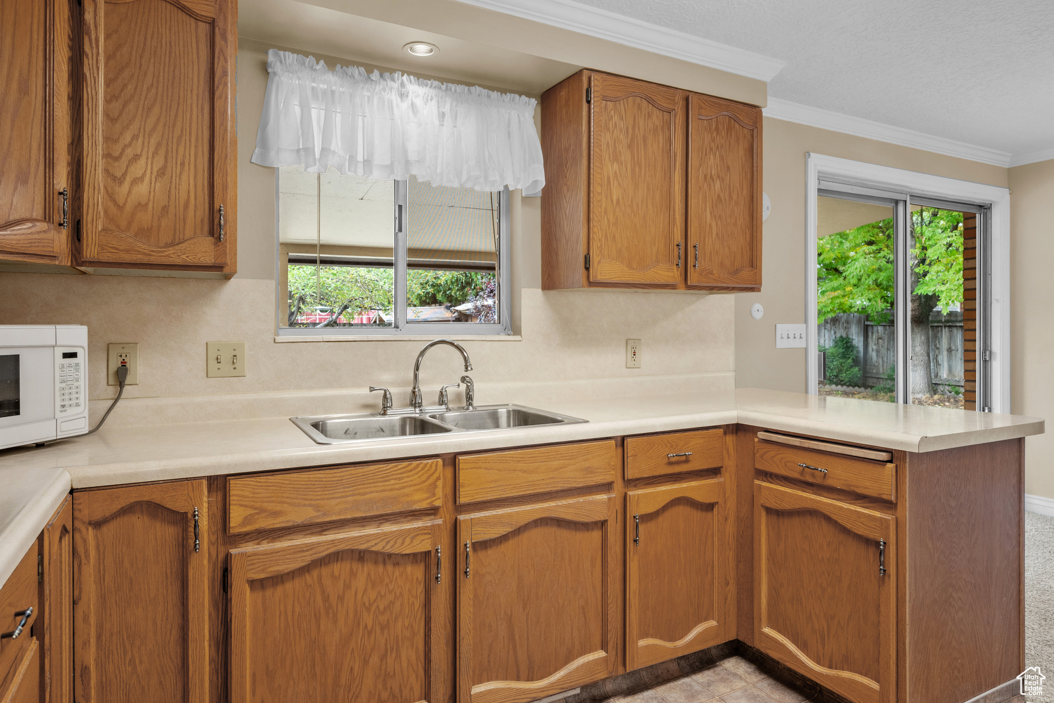COLONY NORTH - Residential
