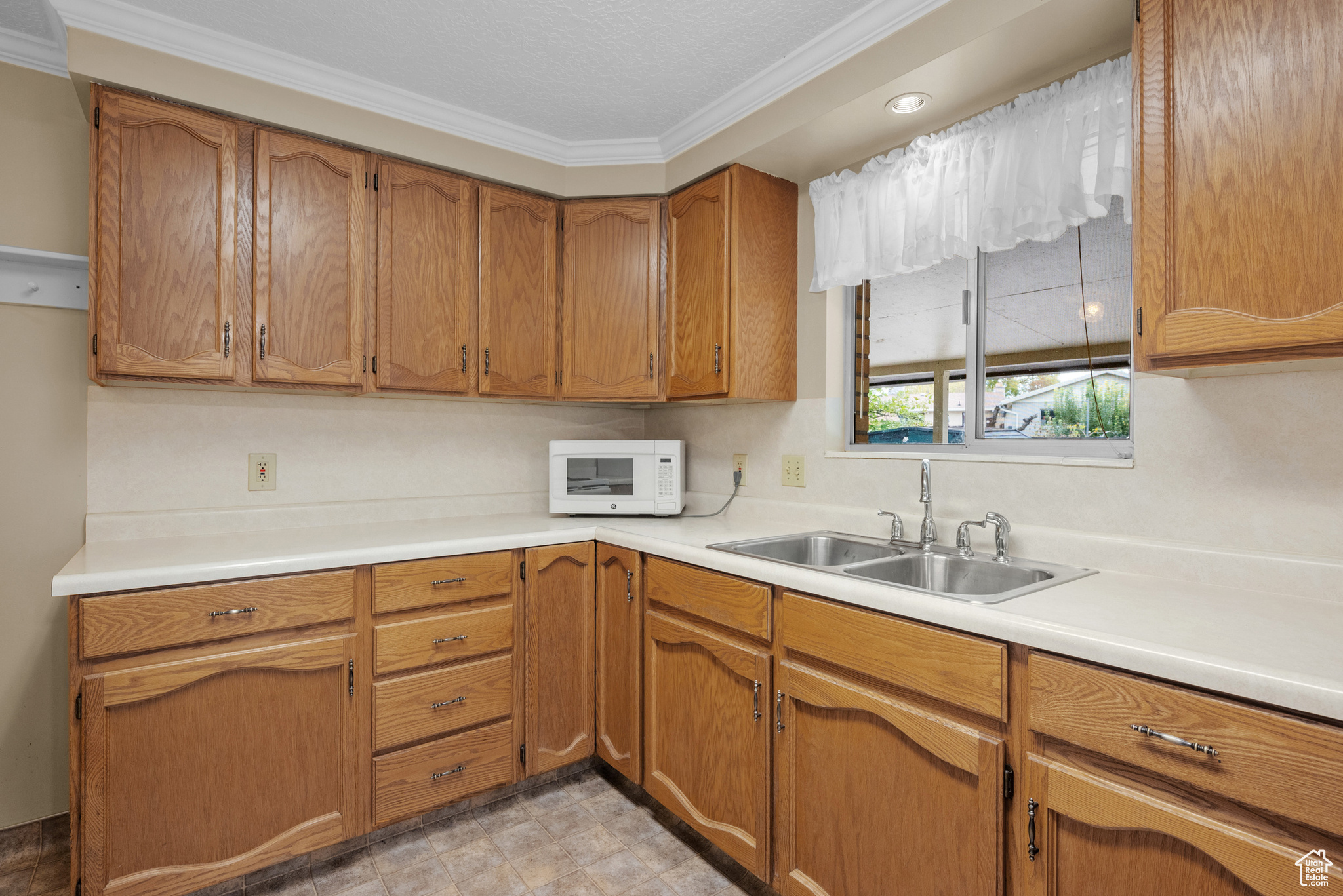 COLONY NORTH - Residential