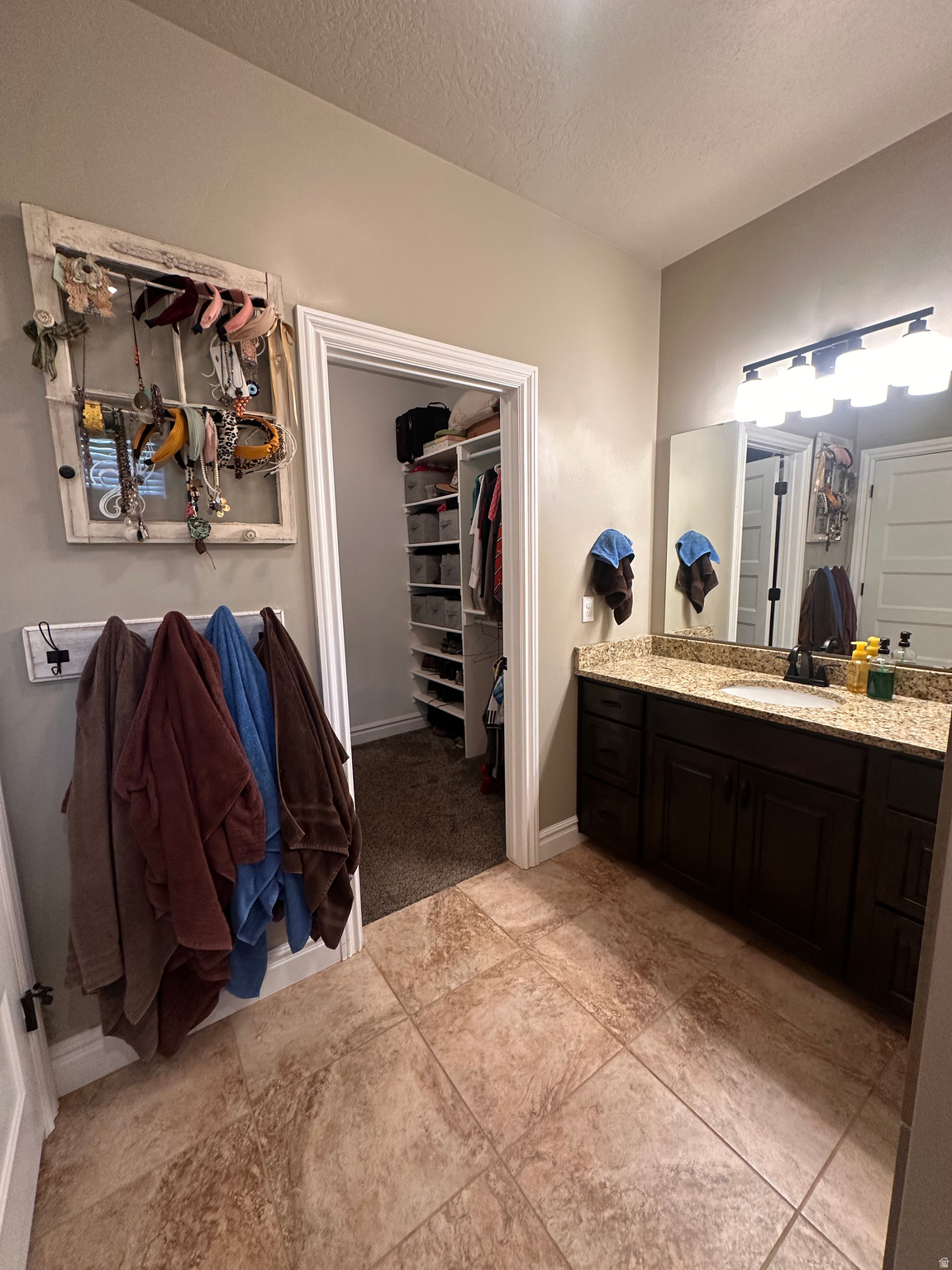 SUNRISE KNOLLS - Residential