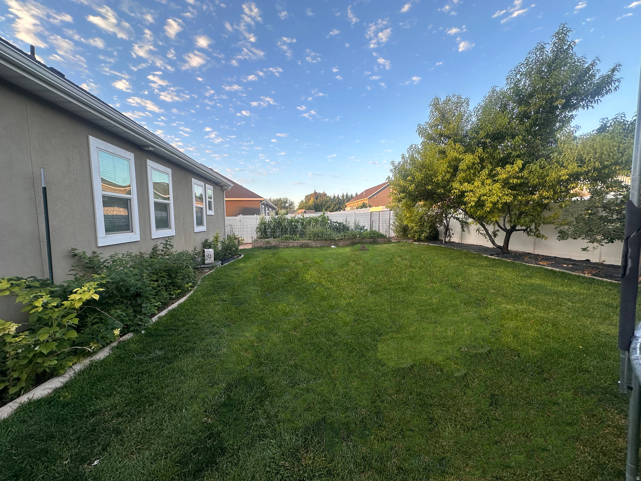 SUNRISE KNOLLS - Residential