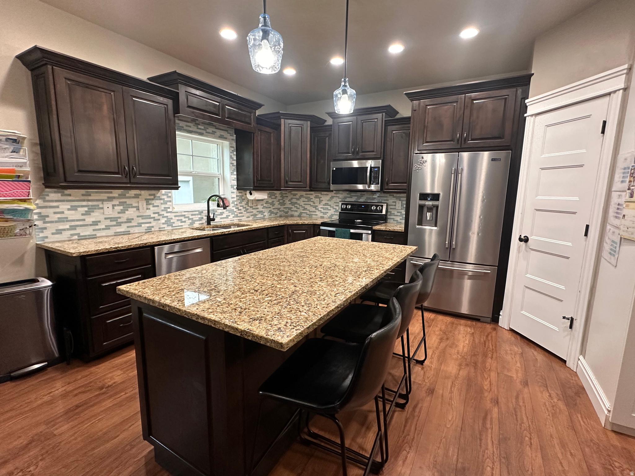 SUNRISE KNOLLS - Residential