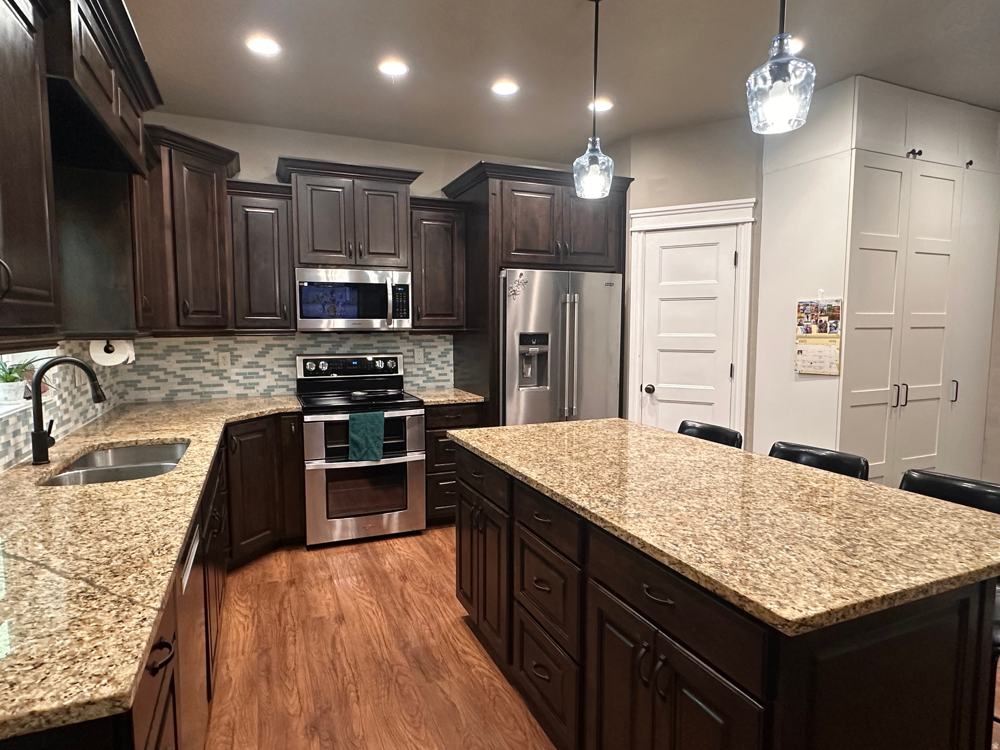 SUNRISE KNOLLS - Residential