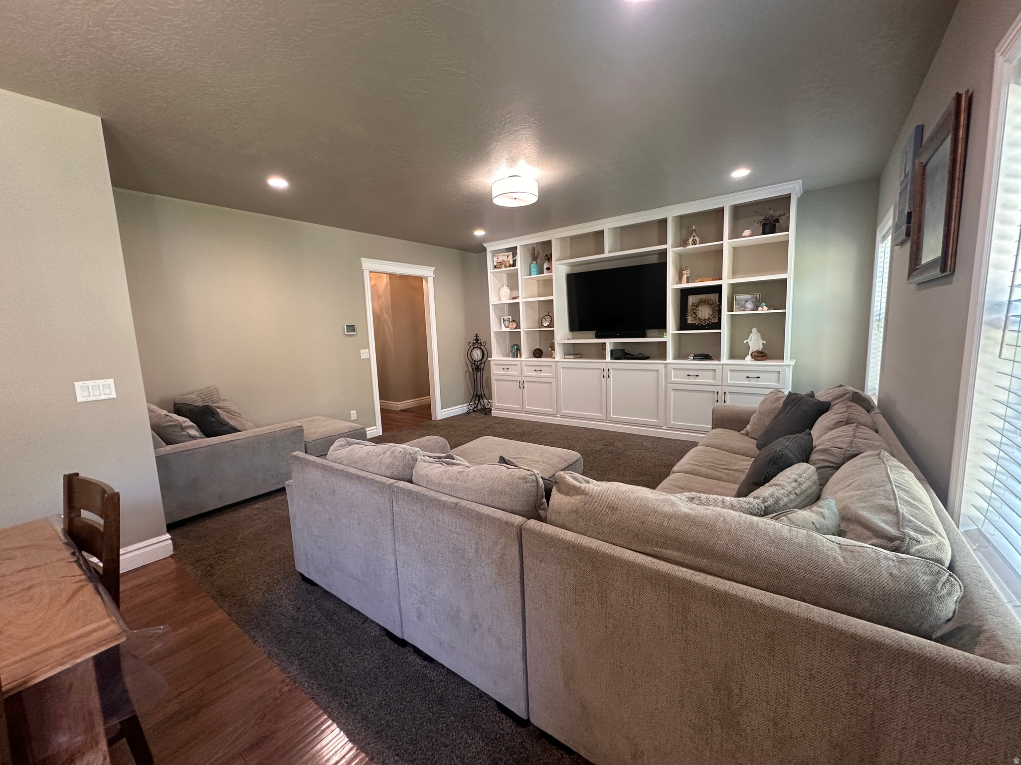 SUNRISE KNOLLS - Residential