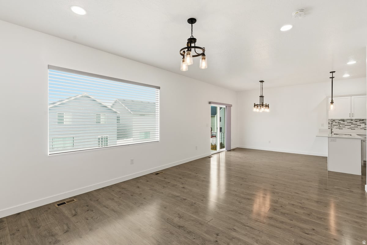 SOUTH HILLS - Residential