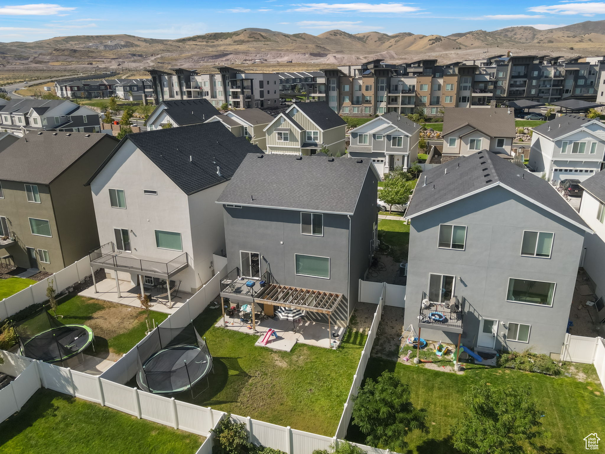 SOUTH HILLS - Residential