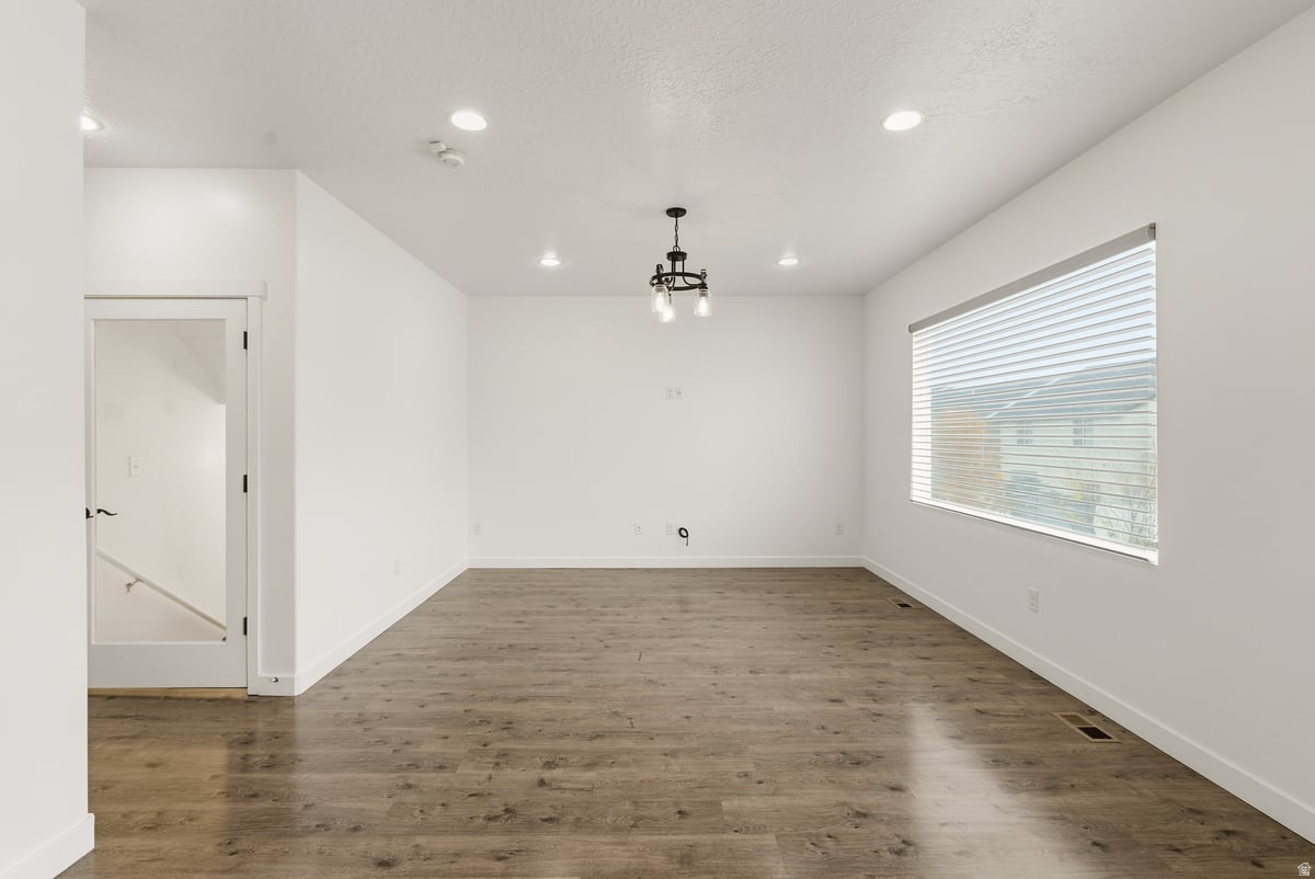 SOUTH HILLS - Residential