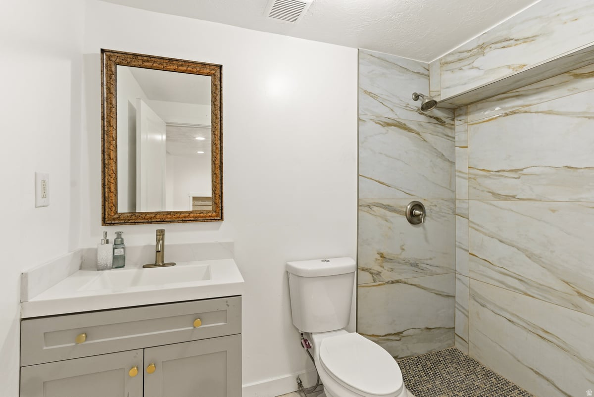 SOUTH HILLS - Residential