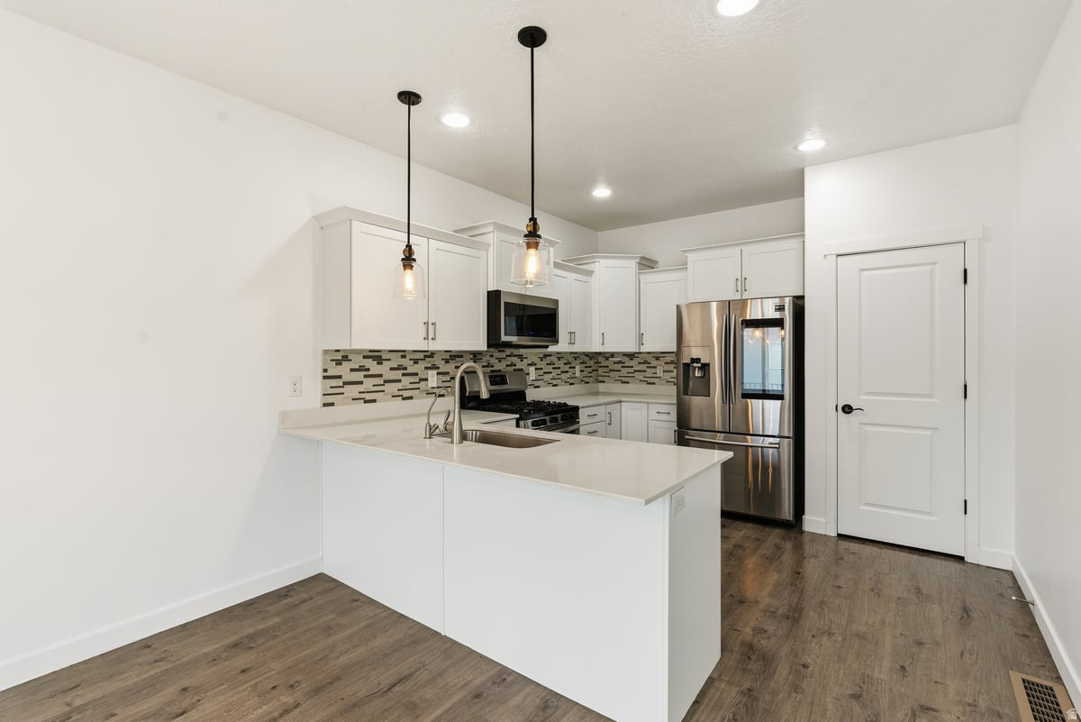 SOUTH HILLS - Residential