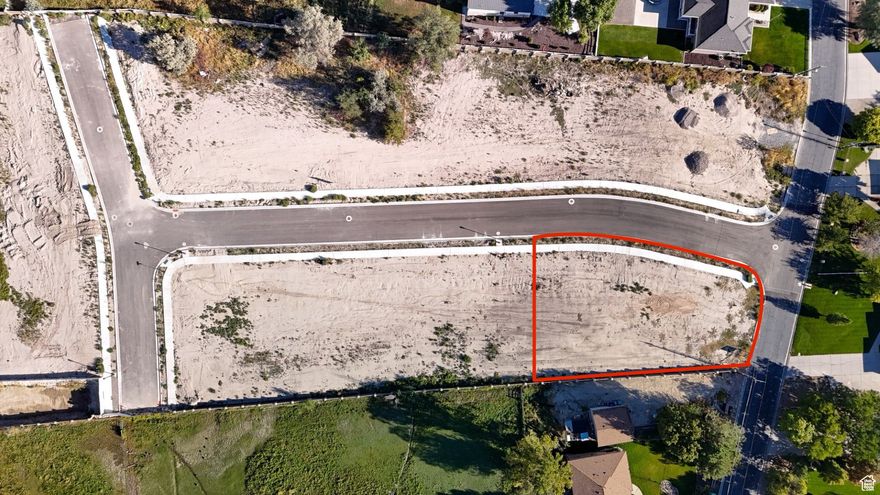 Welcome to the new luxury community, Haven Hills at South Jordan. This community is conveniently located right off of 11400 S & 400 W, within a few minutes from I-15, Scheels, Shopping Malls, Biking Trails, Fitness Centers & much more! The featured lot is lot # 9, which is a 0.44 acre corner lot, allowing for a large buildable footprint & usable land for your dream home!