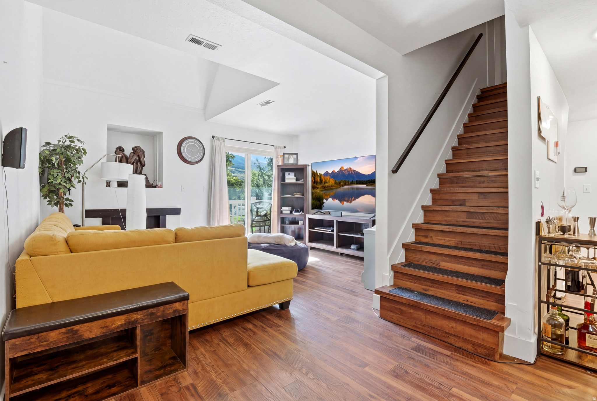 CEDAR SPRINGS - Residential