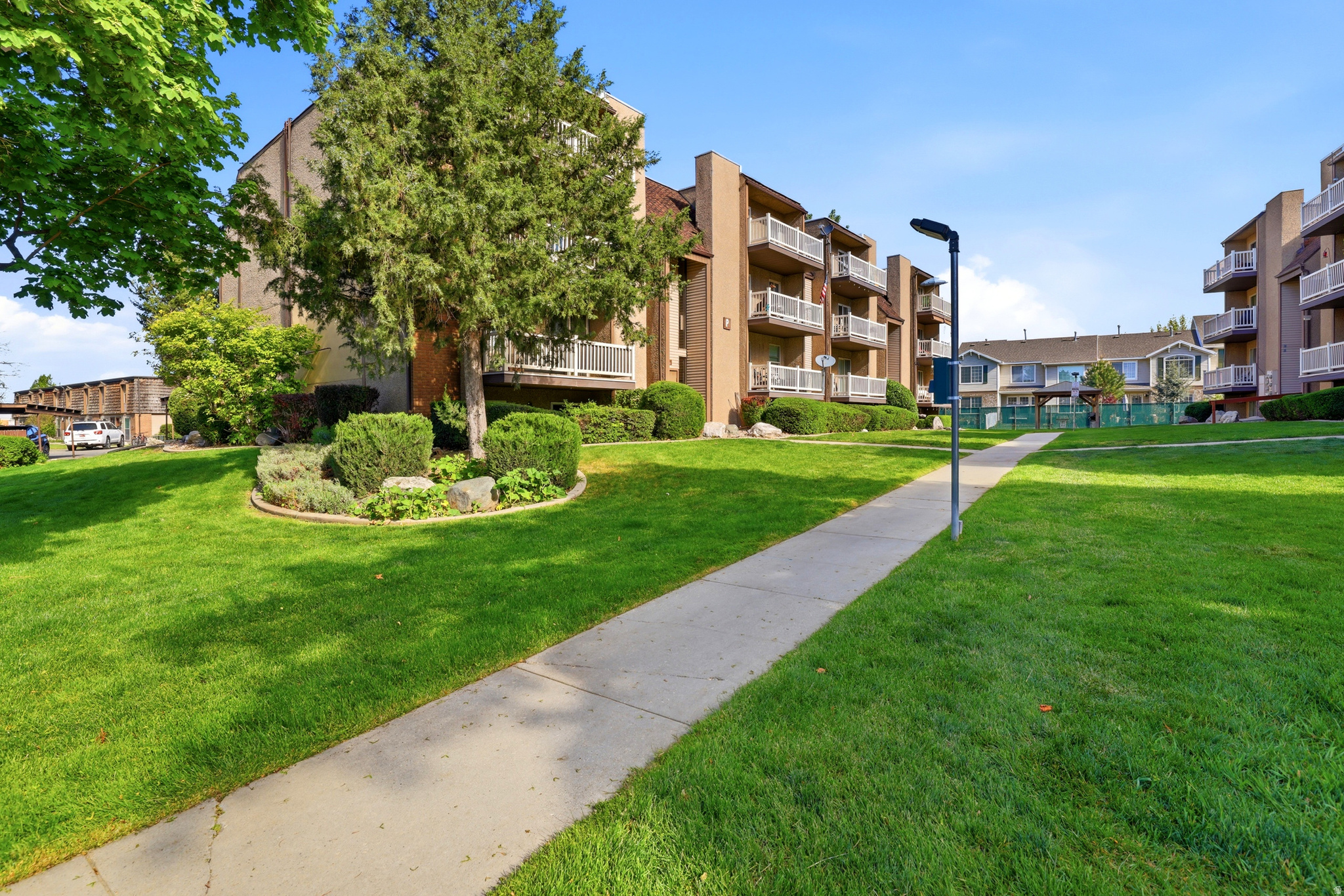 CEDAR SPRINGS - Residential