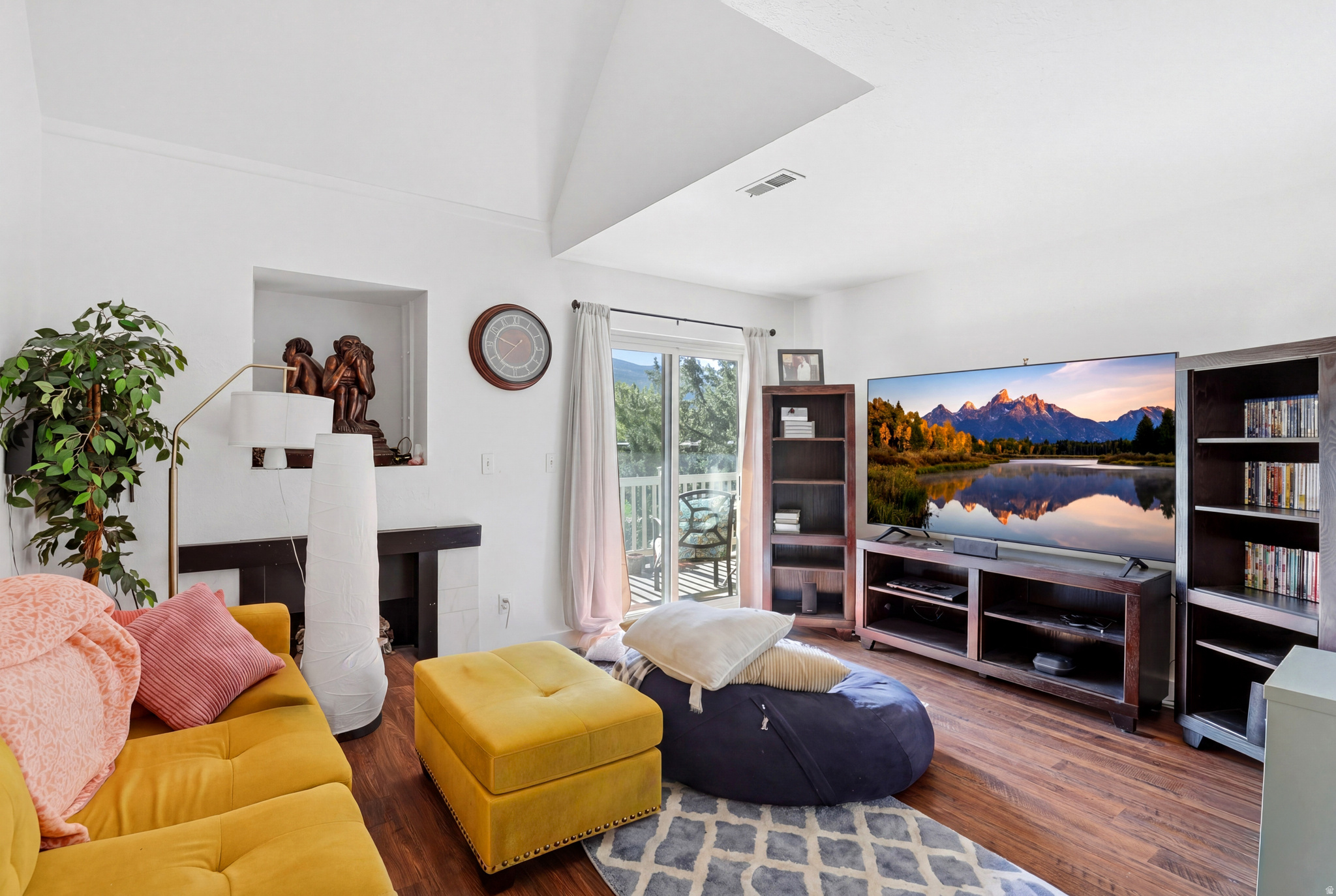 CEDAR SPRINGS - Residential
