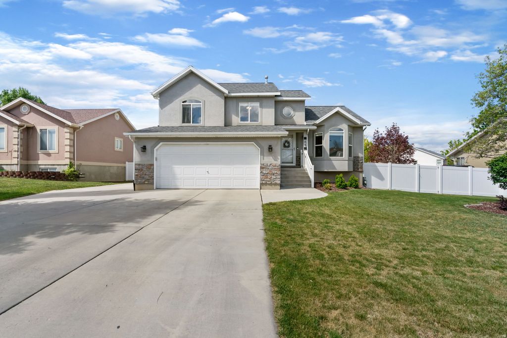 Photo of 68 E SETTLER RD, Saratoga Springs, UT 84045 (MLS # 2153153)